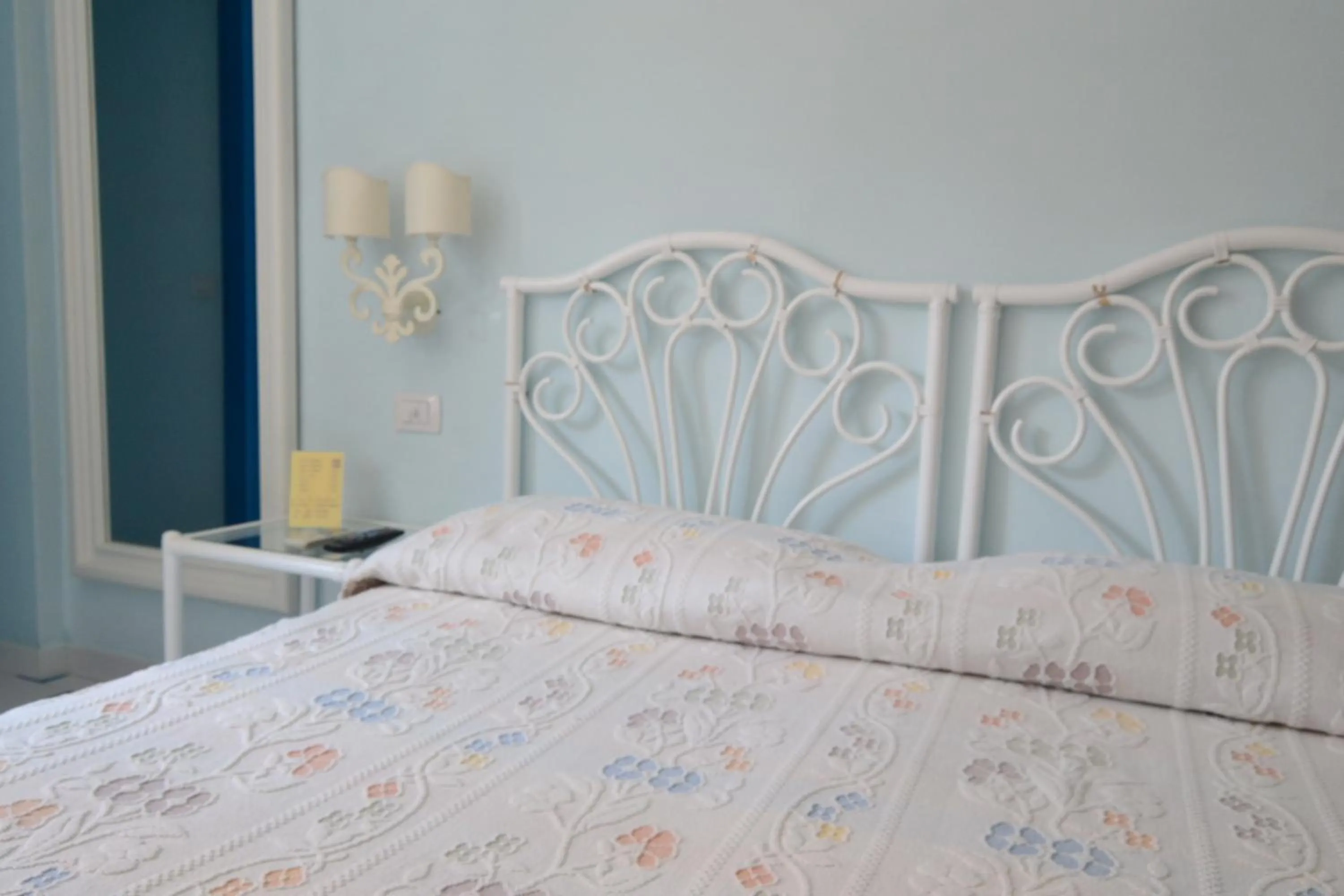 Decorative detail, Bed in Hotel La Lampara