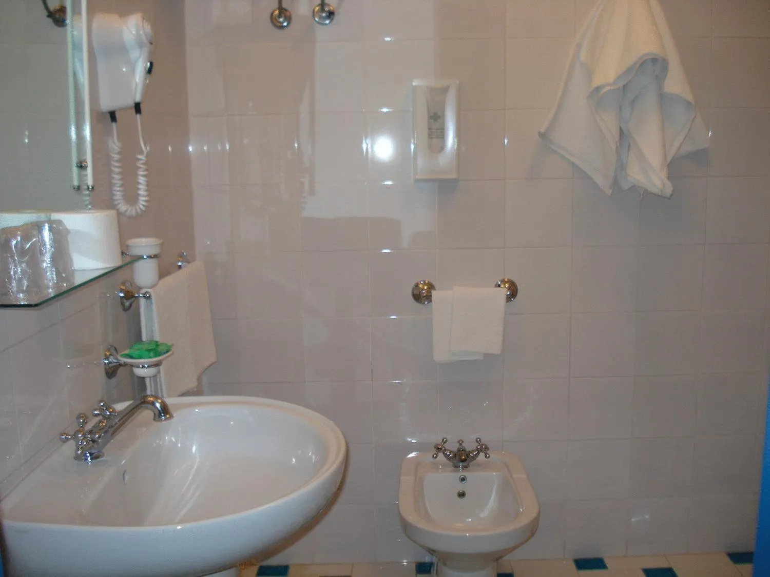 Bathroom in Hotel La Lampara