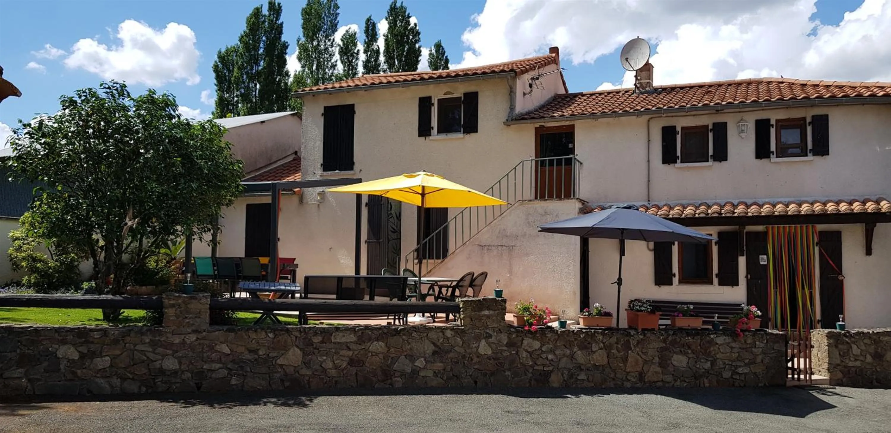 Property building in Chambre d'Hôtes le Gachignard