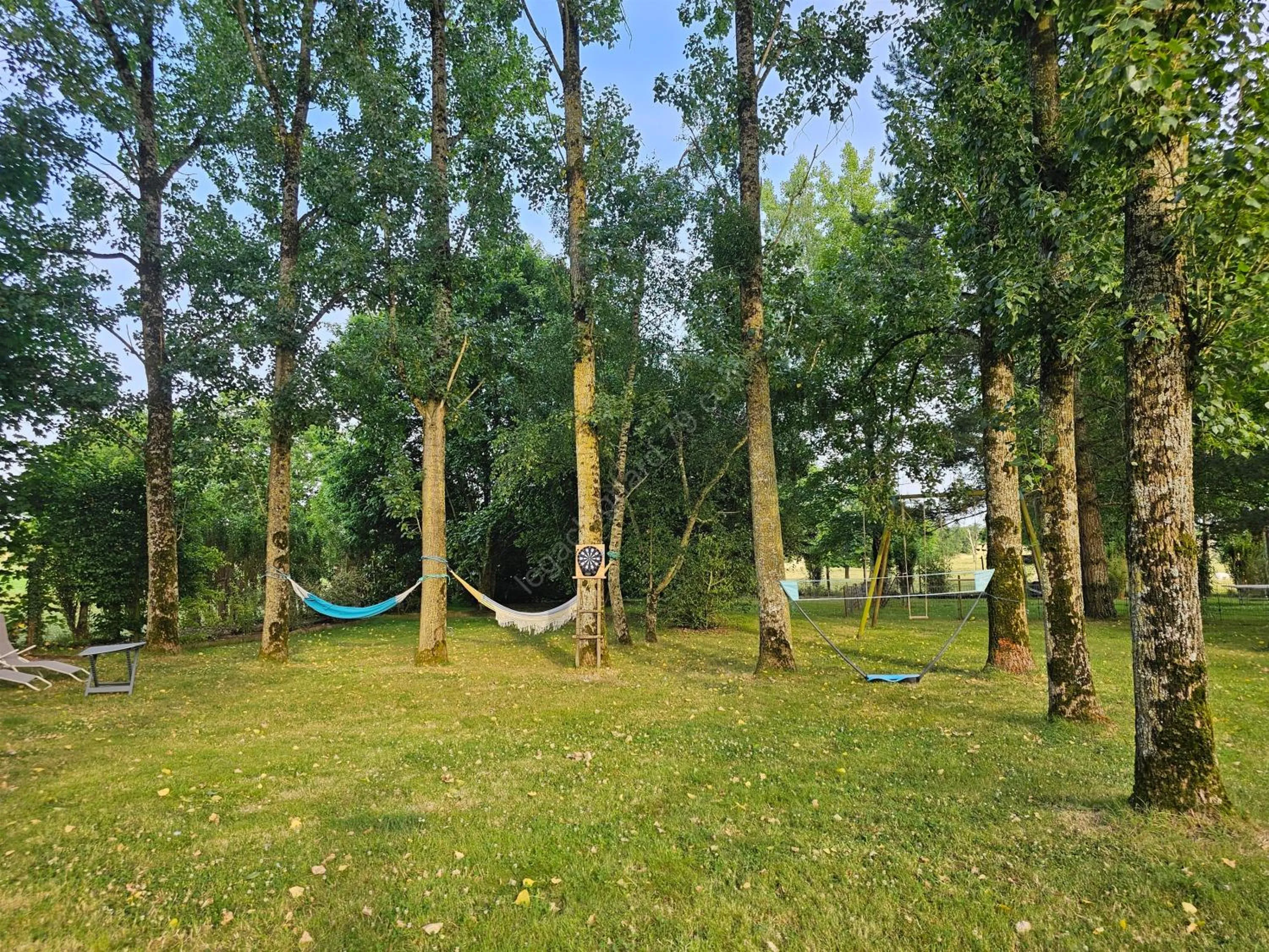 Children play ground in Chambre d'Hôtes le Gachignard