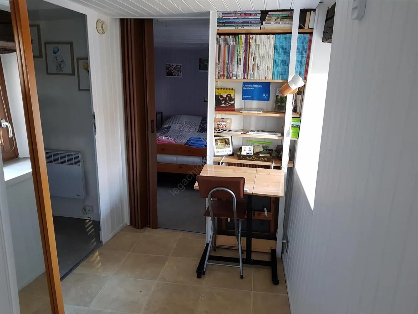 Property building, Bed in Chambre d'Hôtes le Gachignard