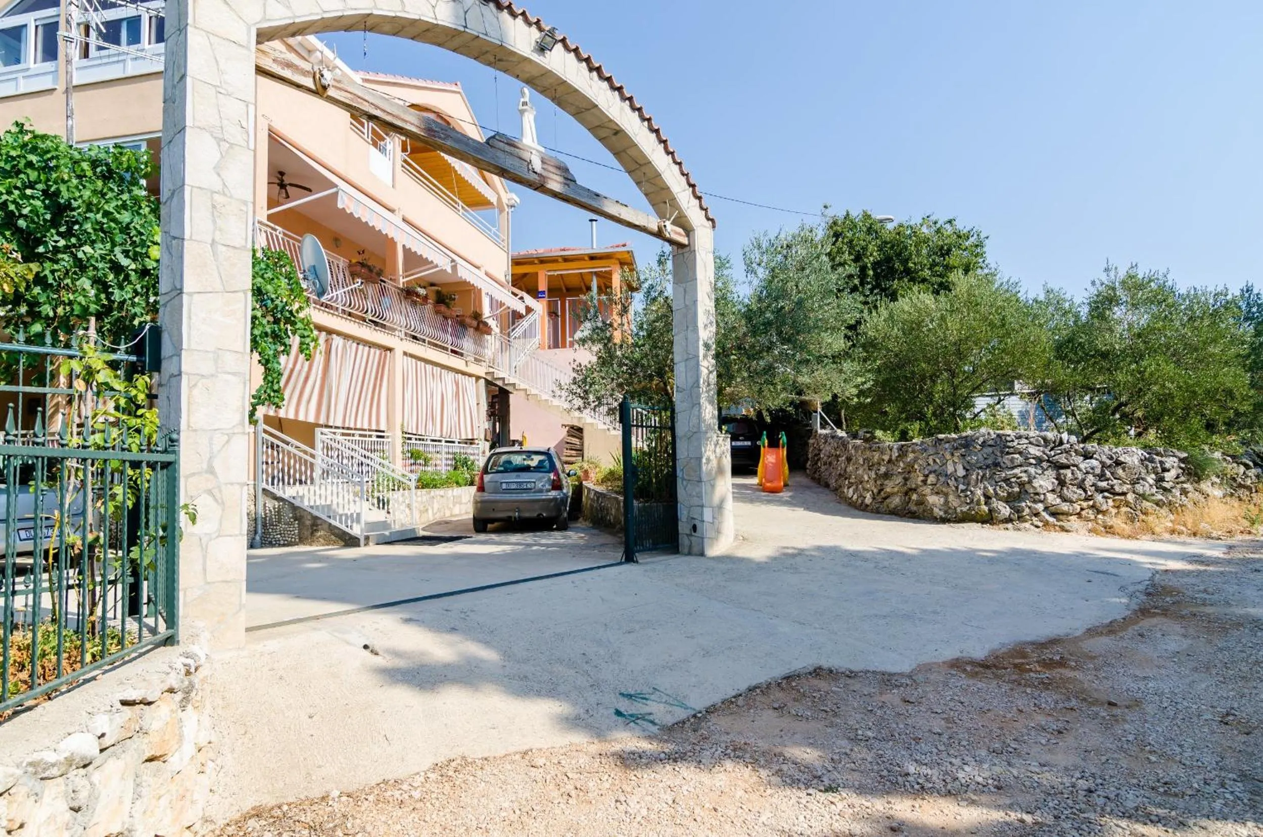 Apartments Donita