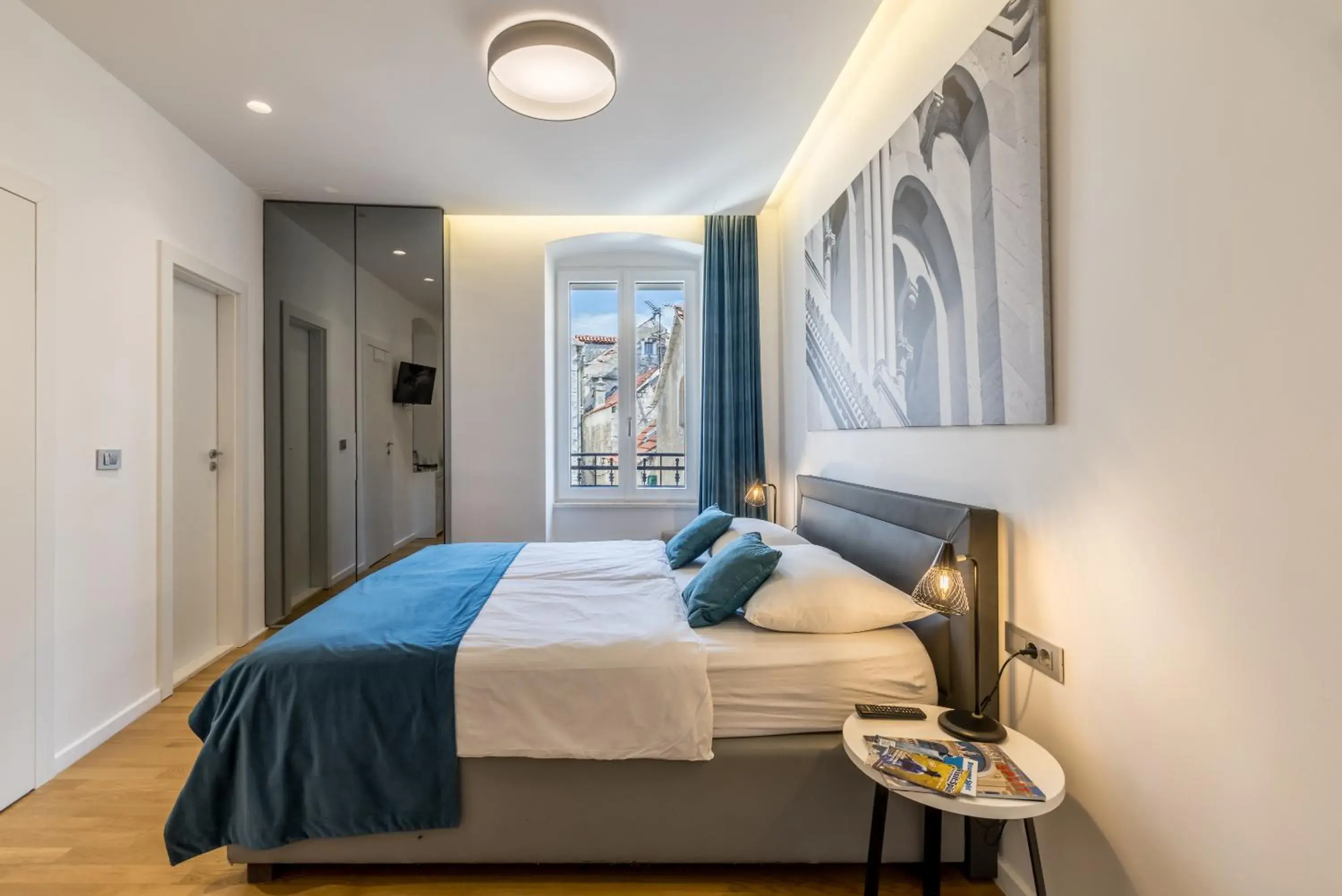 Deluxe Queen Room in Luxury rooms Paula - in the old town Deluxe Queen Room in Luxury rooms Paula - in the old town