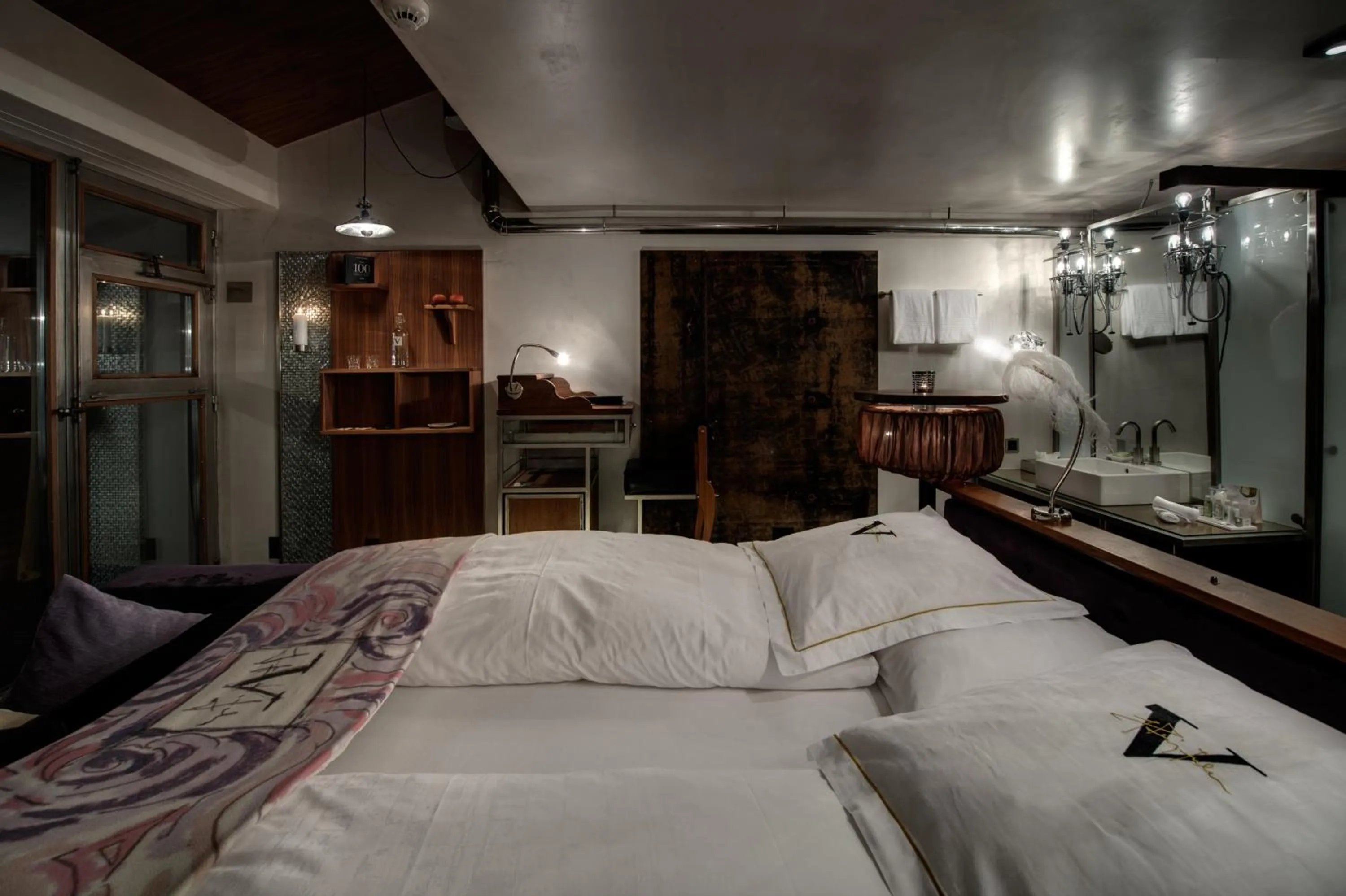 Bed in Backstage Boutique SPA Hotel