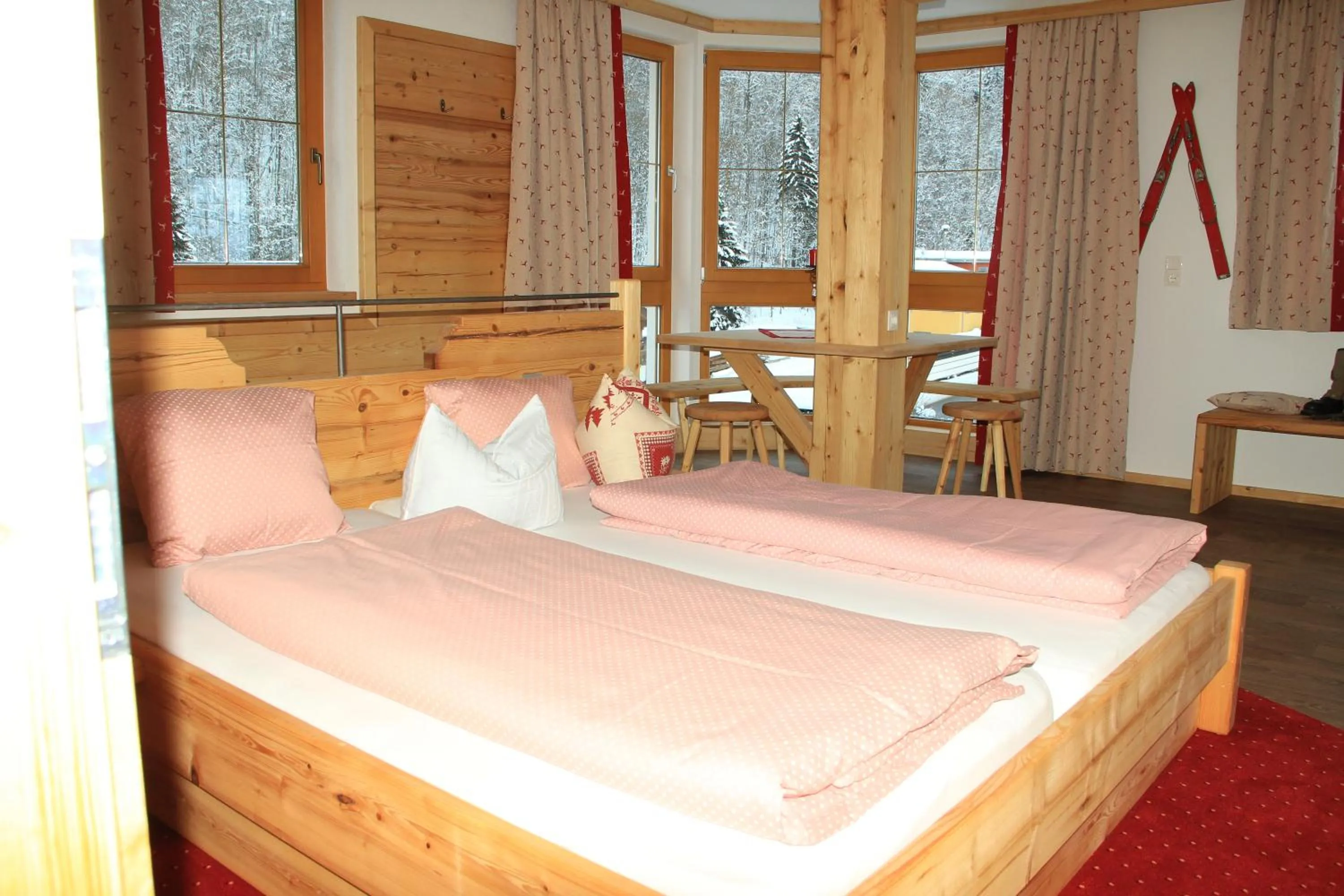 Bed in Hotel Schweizerhof