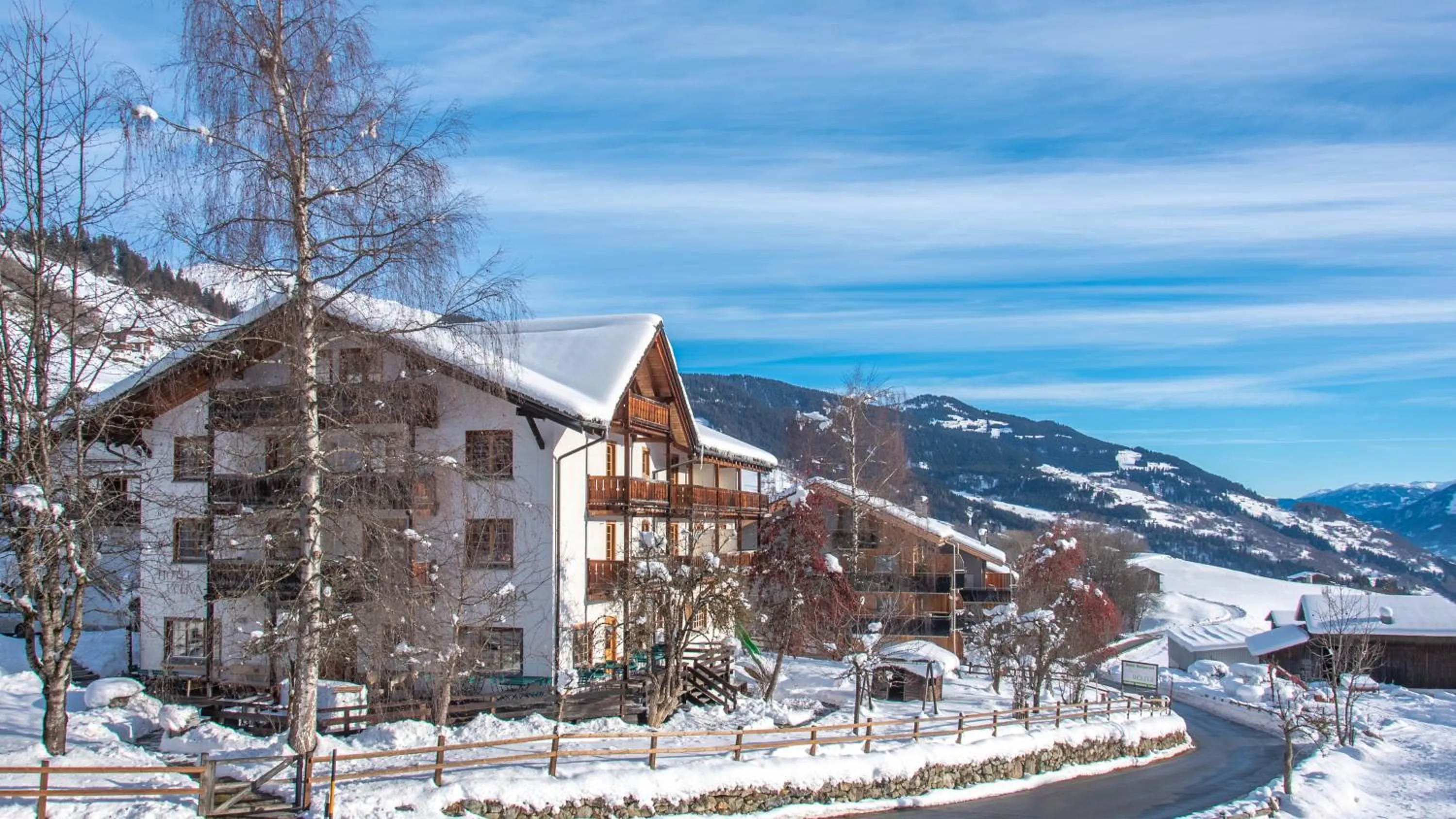 Property building in Hotel Ucliva