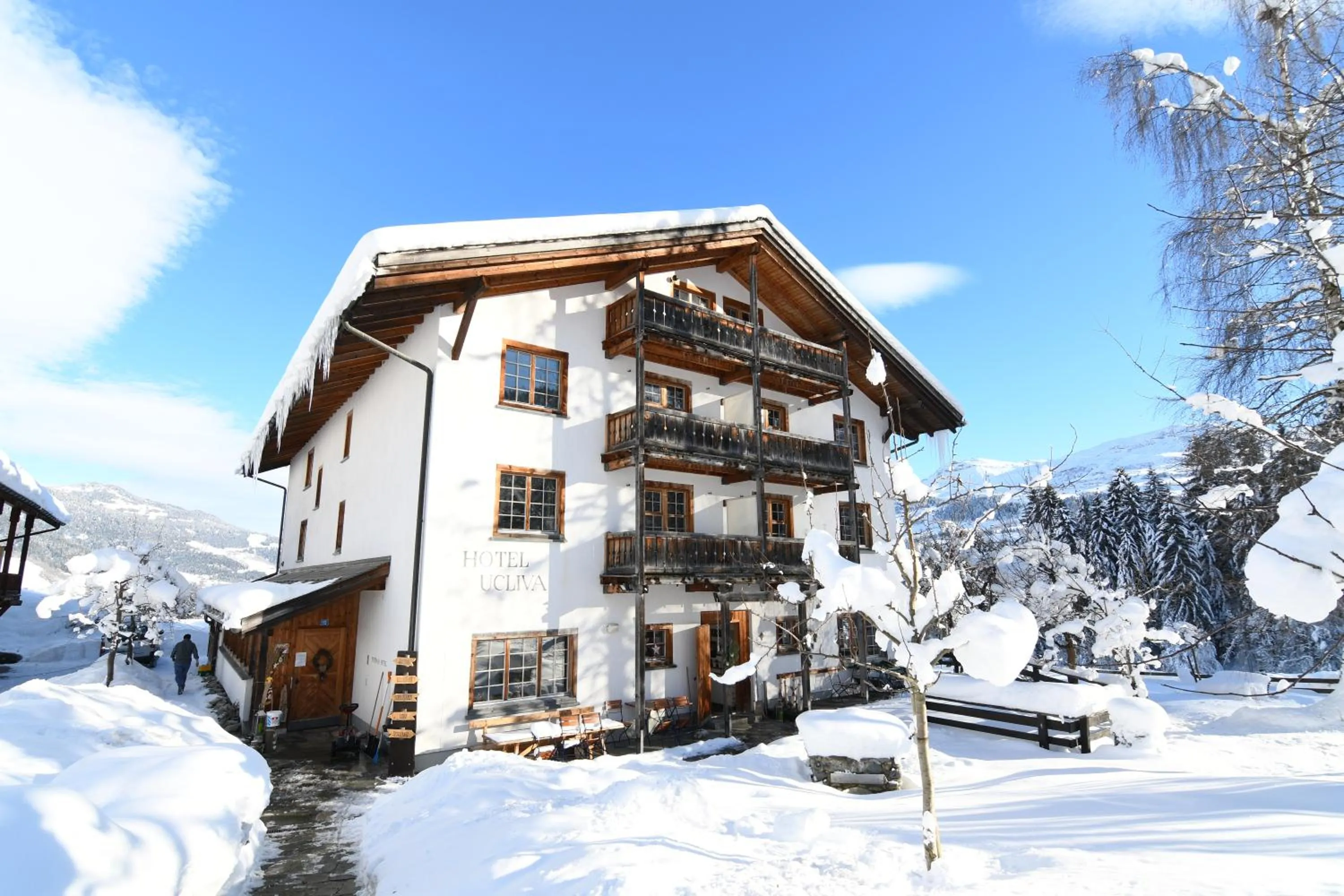 Facade/entrance in Hotel Ucliva
