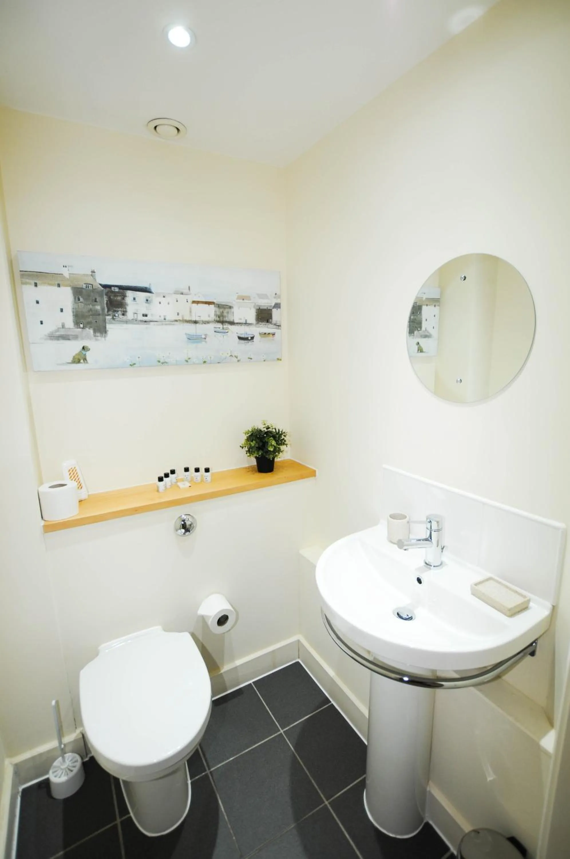 Bathroom in Hamilton Court Apartments from Your Stay Bristol