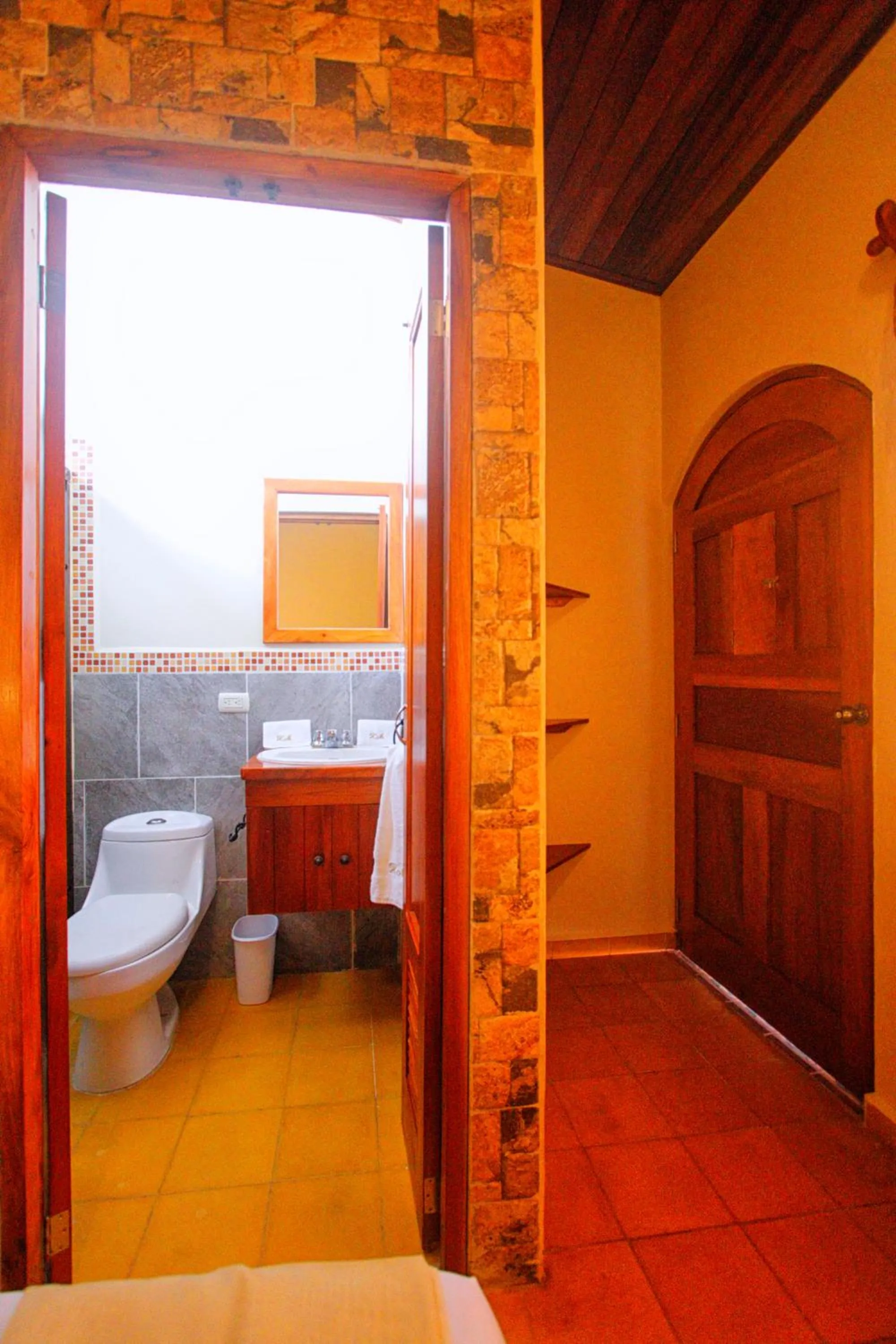Toilet in Hotel Mirna & OCT