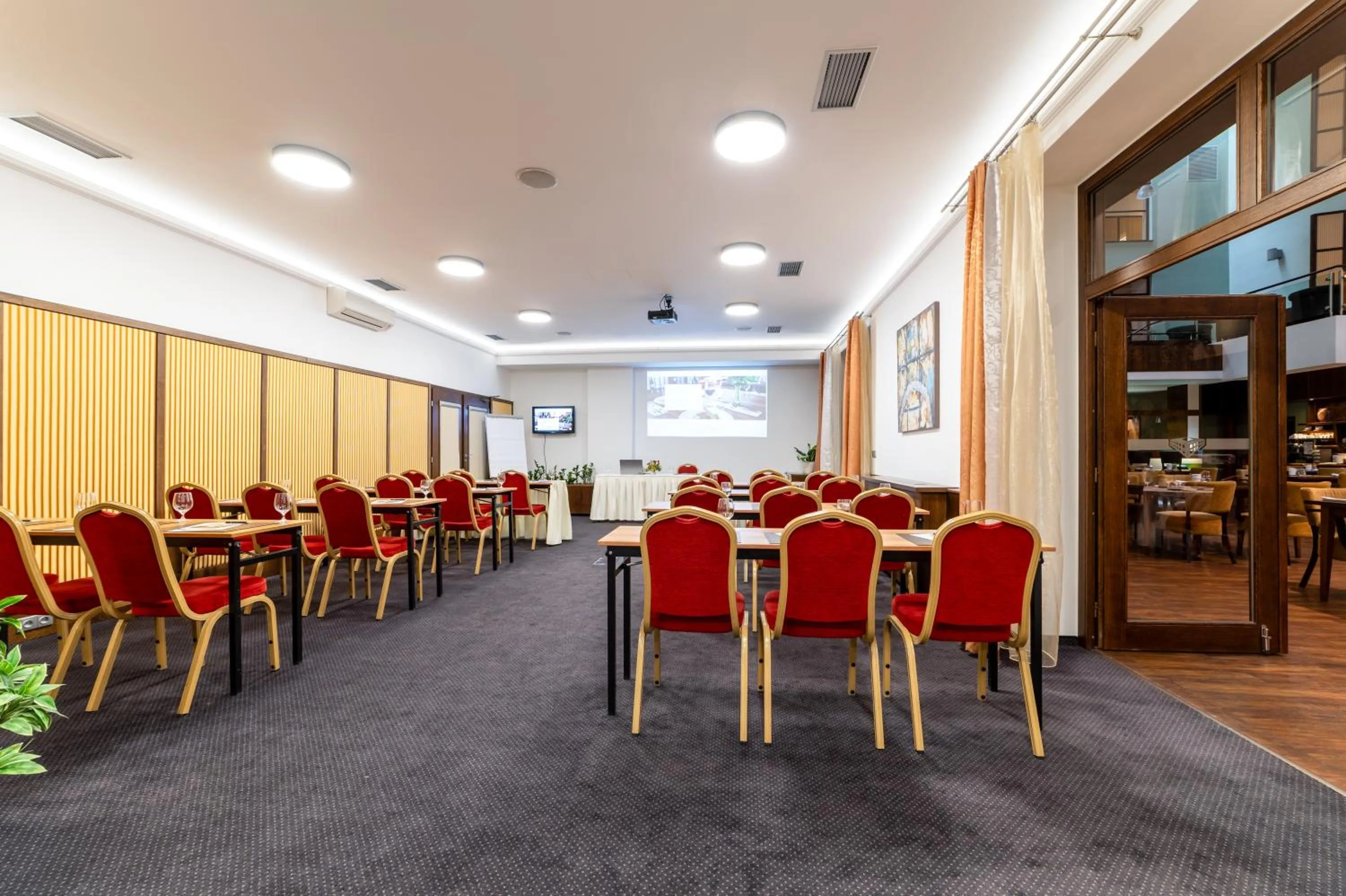 Property building in Hotel Baltaci Atrium