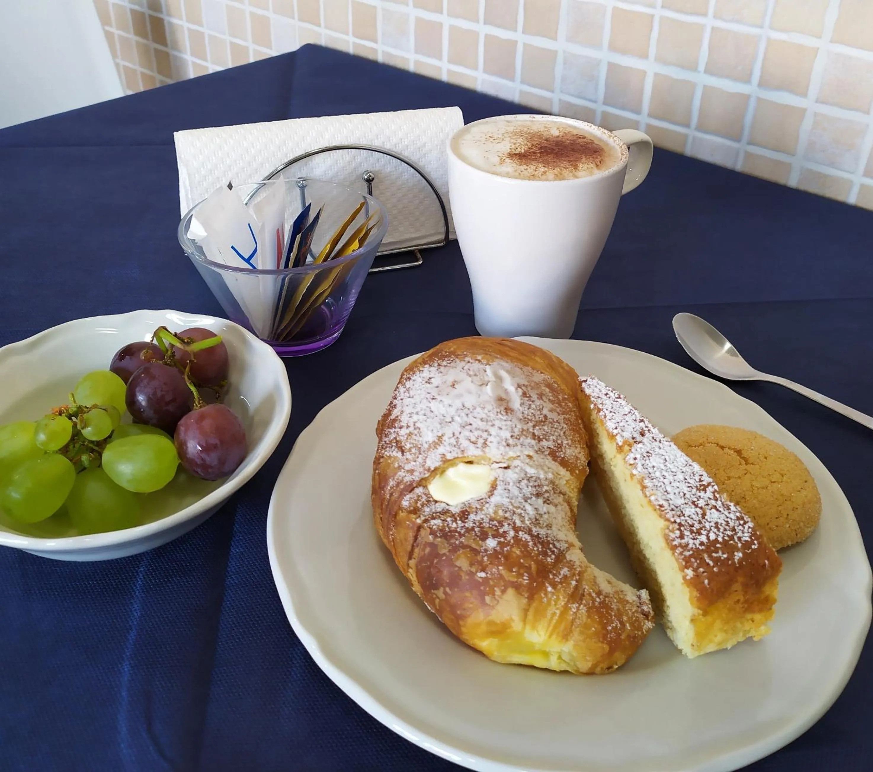 Breakfast in Coccinella