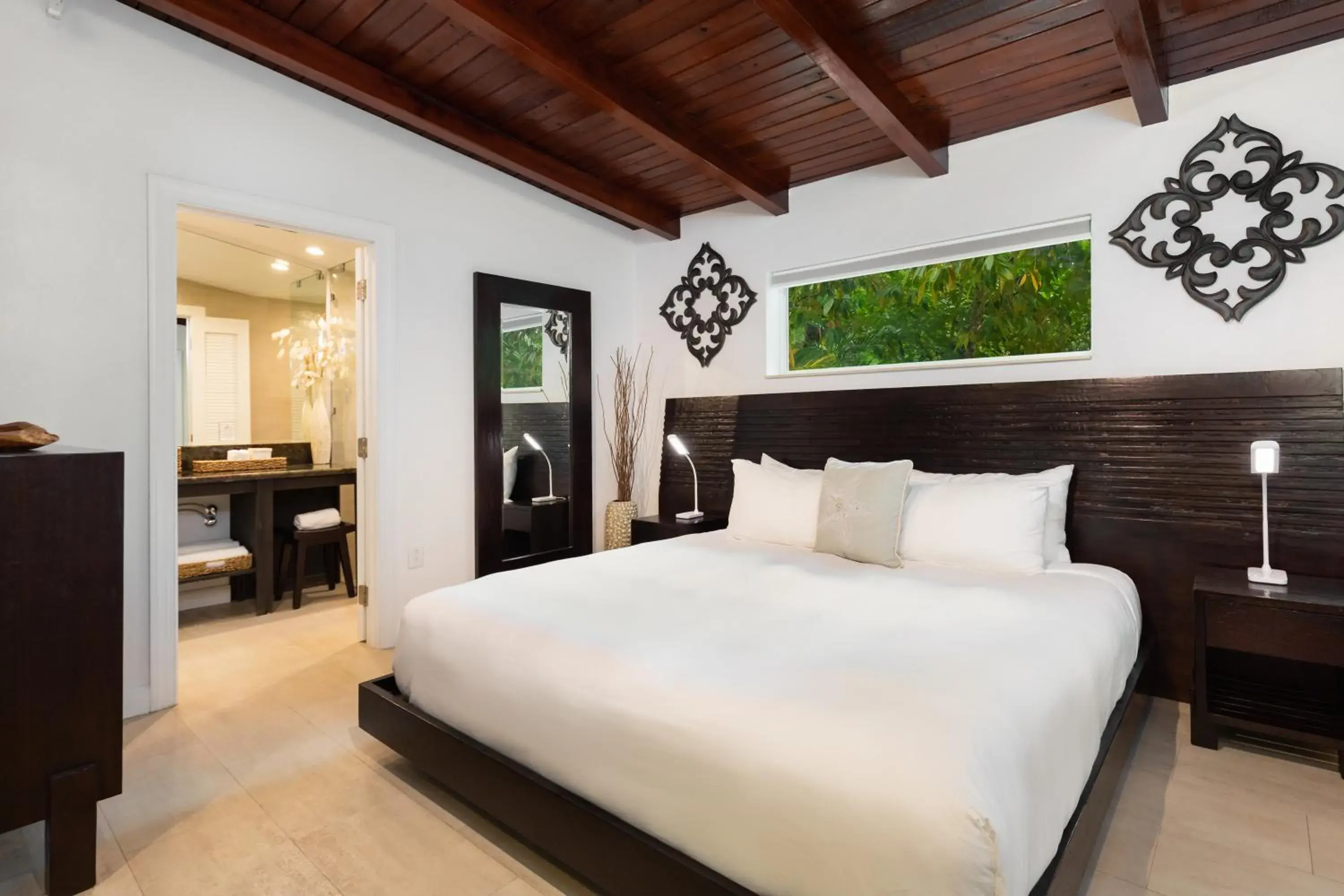 Paradise Bungalow in Largo Resort Paradise Bungalow in Largo Resort