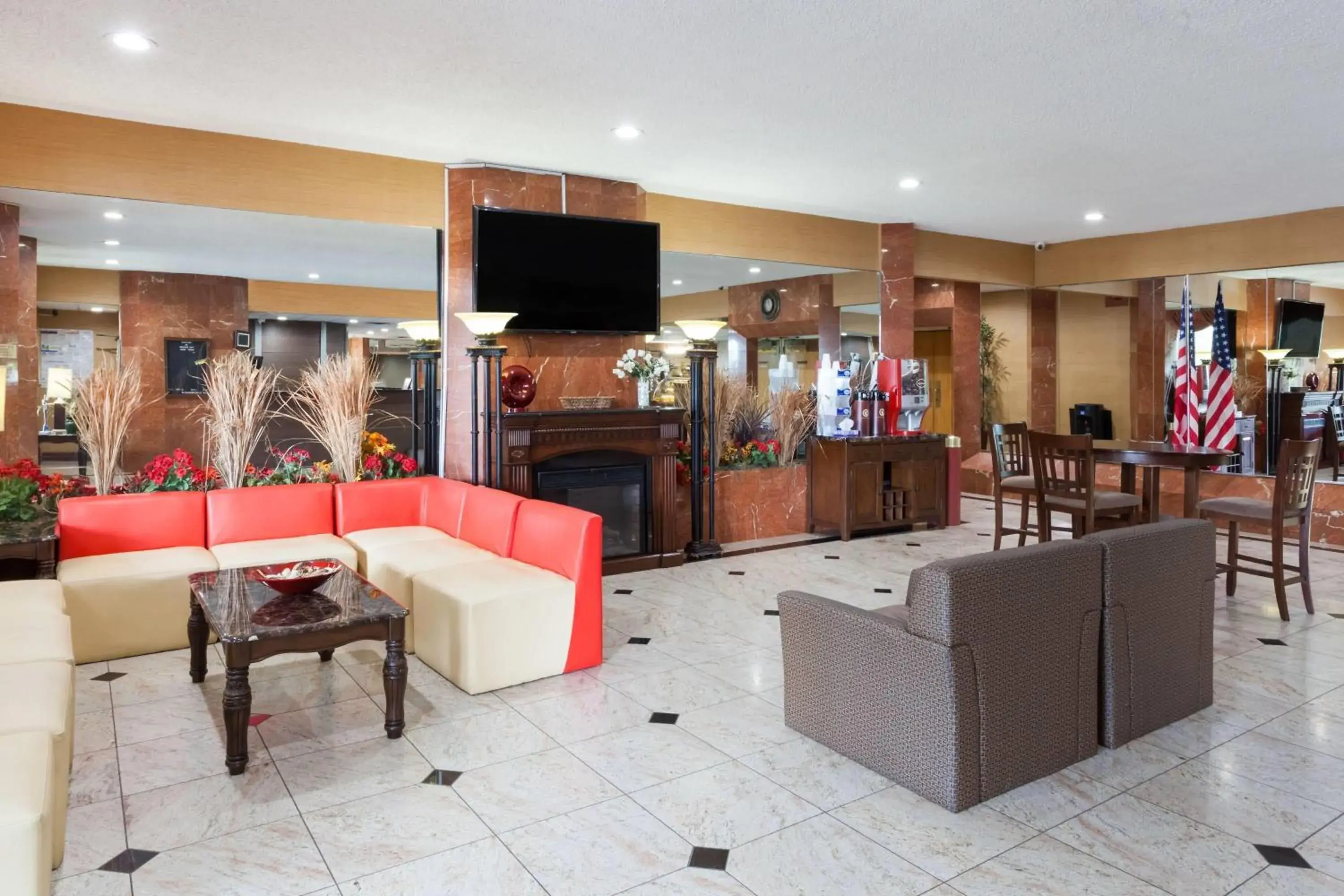 Lobby or reception in Ramada by Wyndham Newburgh/West Point Lobby or reception in Ramada by Wyndham Newburgh/West Point