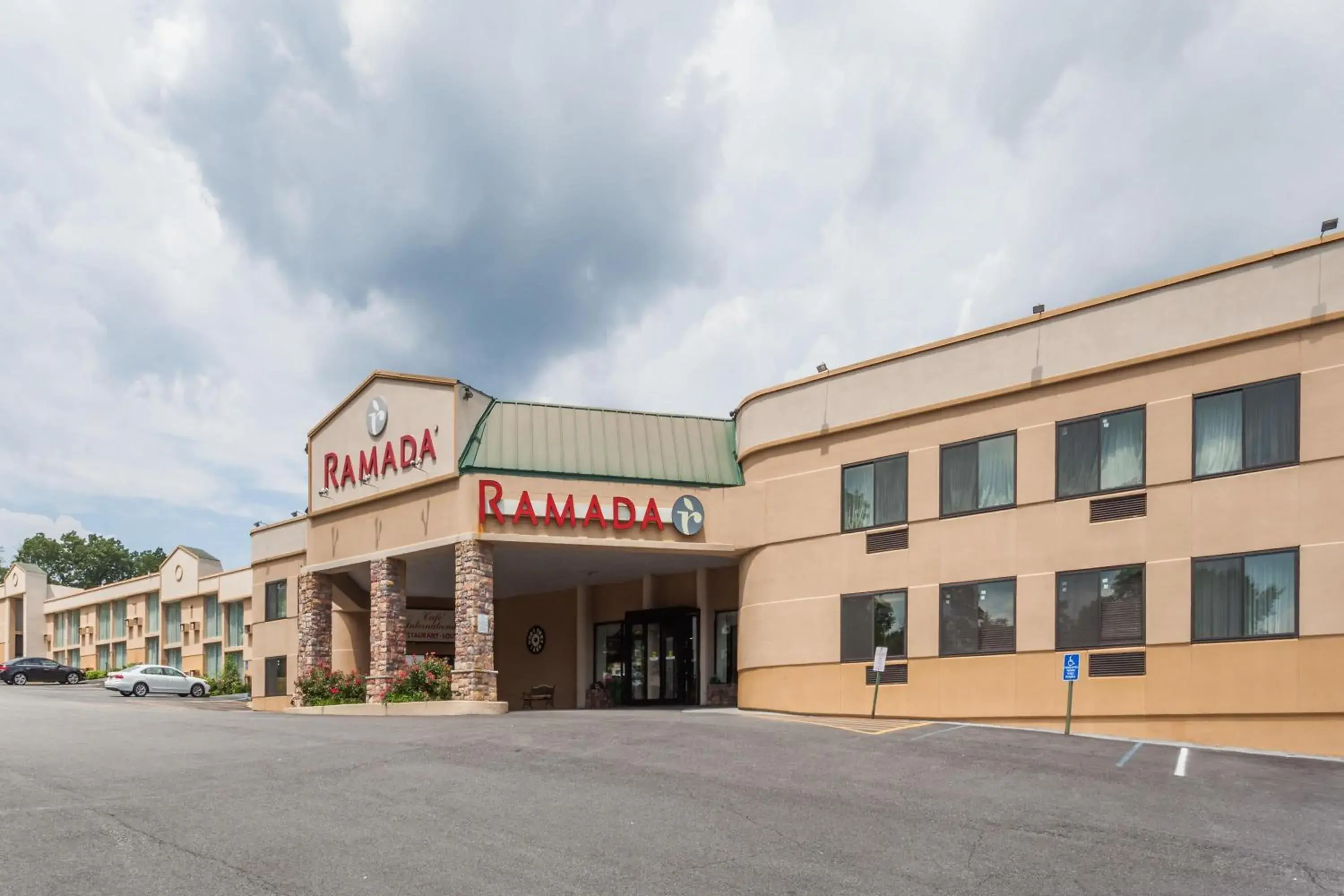 Property building in Ramada by Wyndham Newburgh/West Point Property building in Ramada by Wyndham Newburgh/West Point