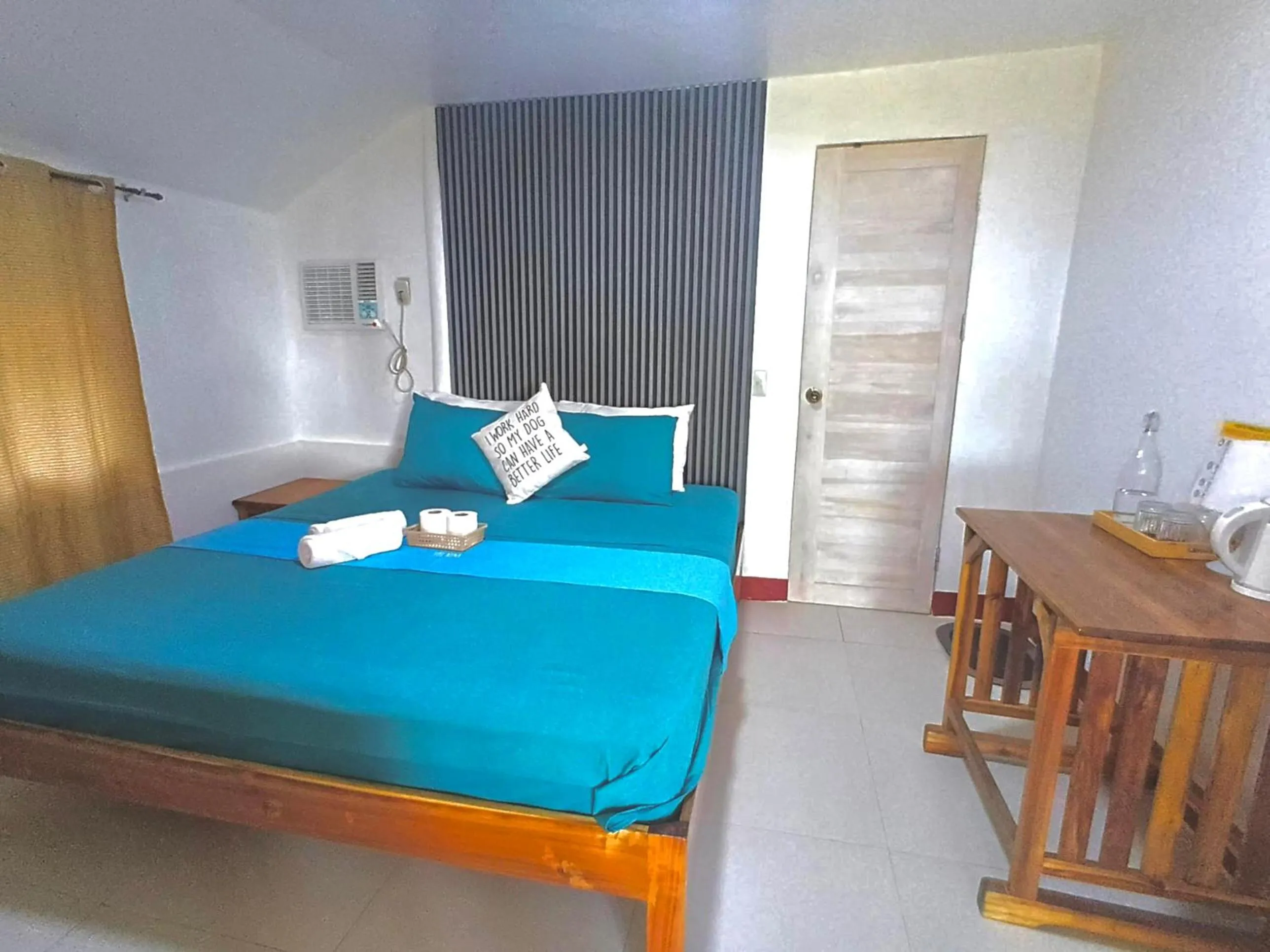 Bed in Hill Myna Beach Cottages