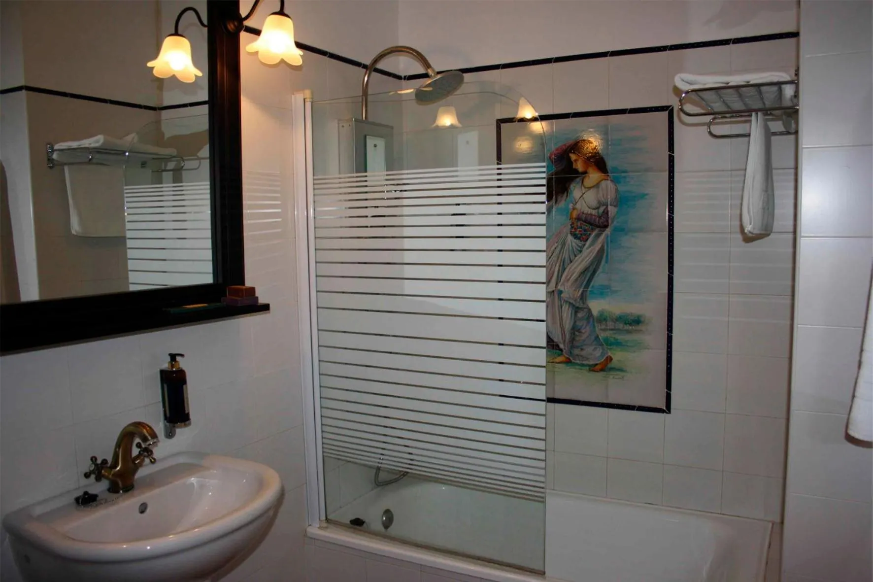 Bathroom in Hacienda Olontigi