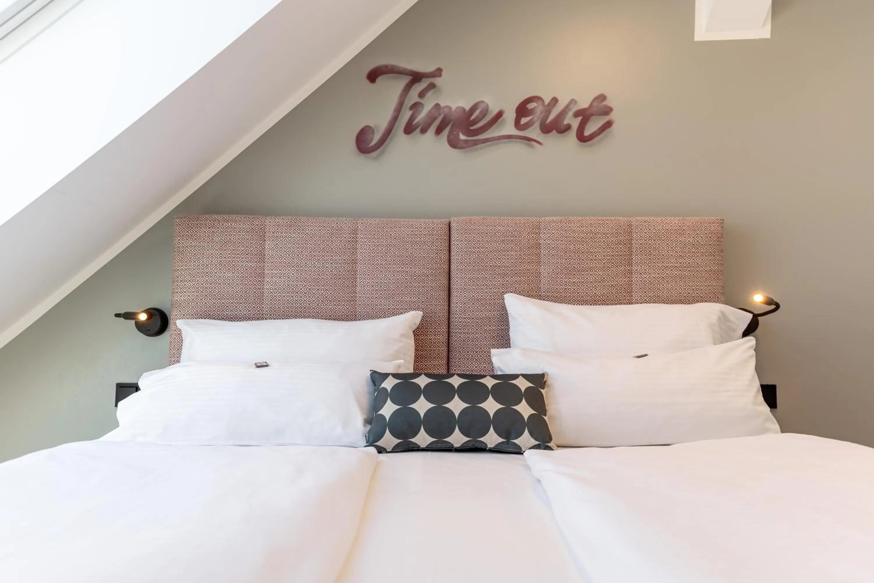 Bed in KOOS Hotel&Apartments - City Aparthotel