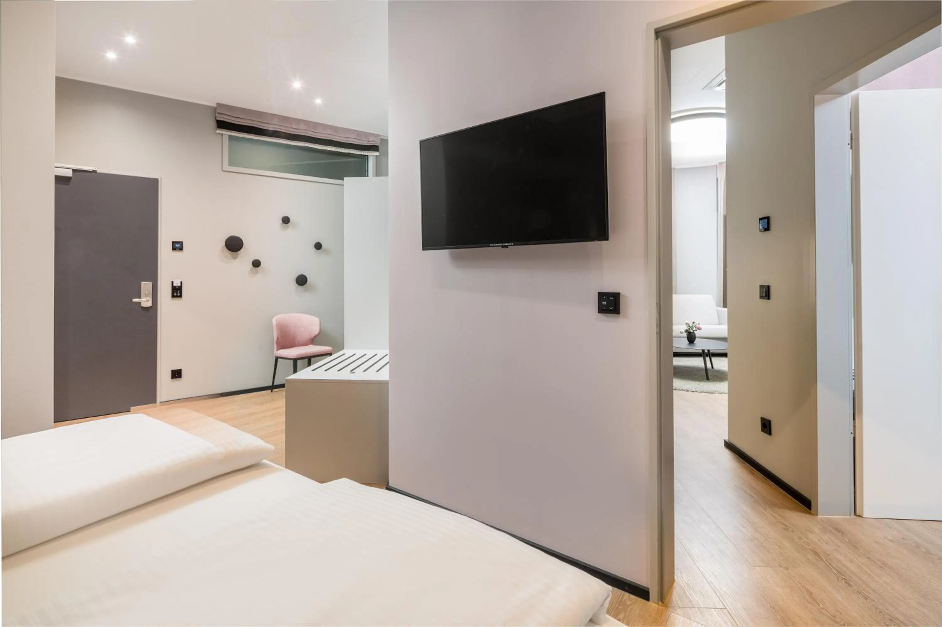 TV and multimedia, Bed in KOOS Hotel&Apartments - City Aparthotel