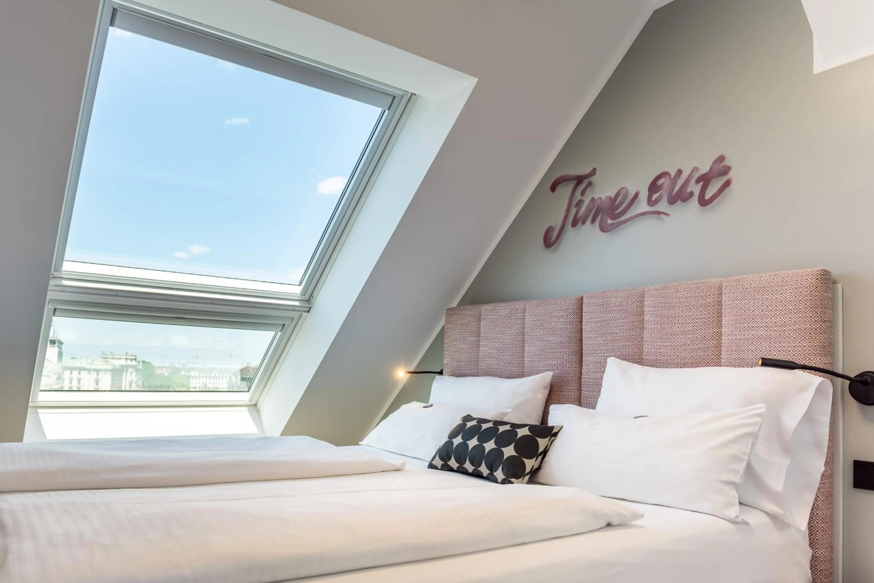 Bed in KOOS Hotel&Apartments - City Aparthotel