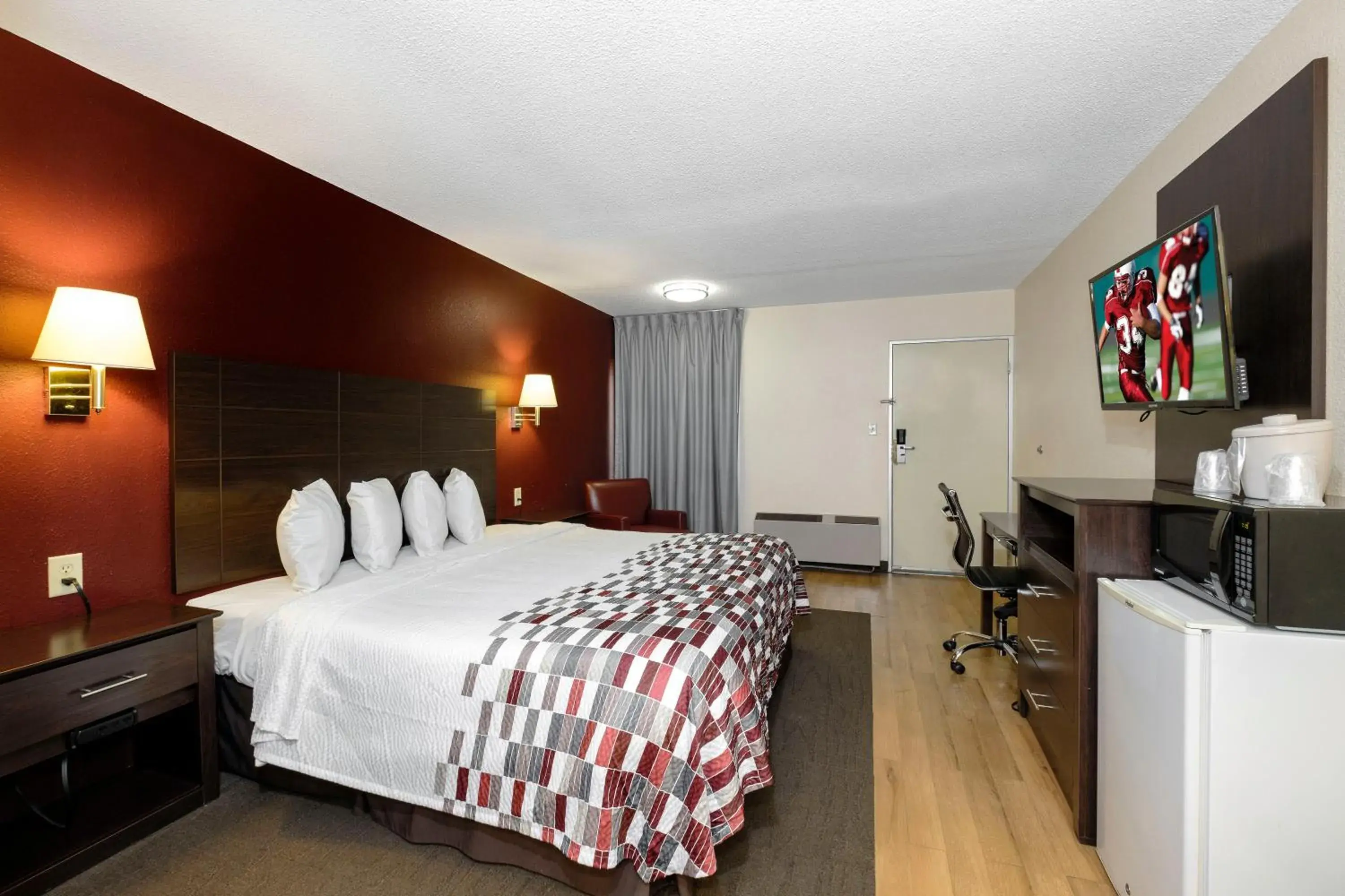 Photo of the whole room, Bed in Holtoninnandsuites Photo of the whole room, Bed in Holtoninnandsuites