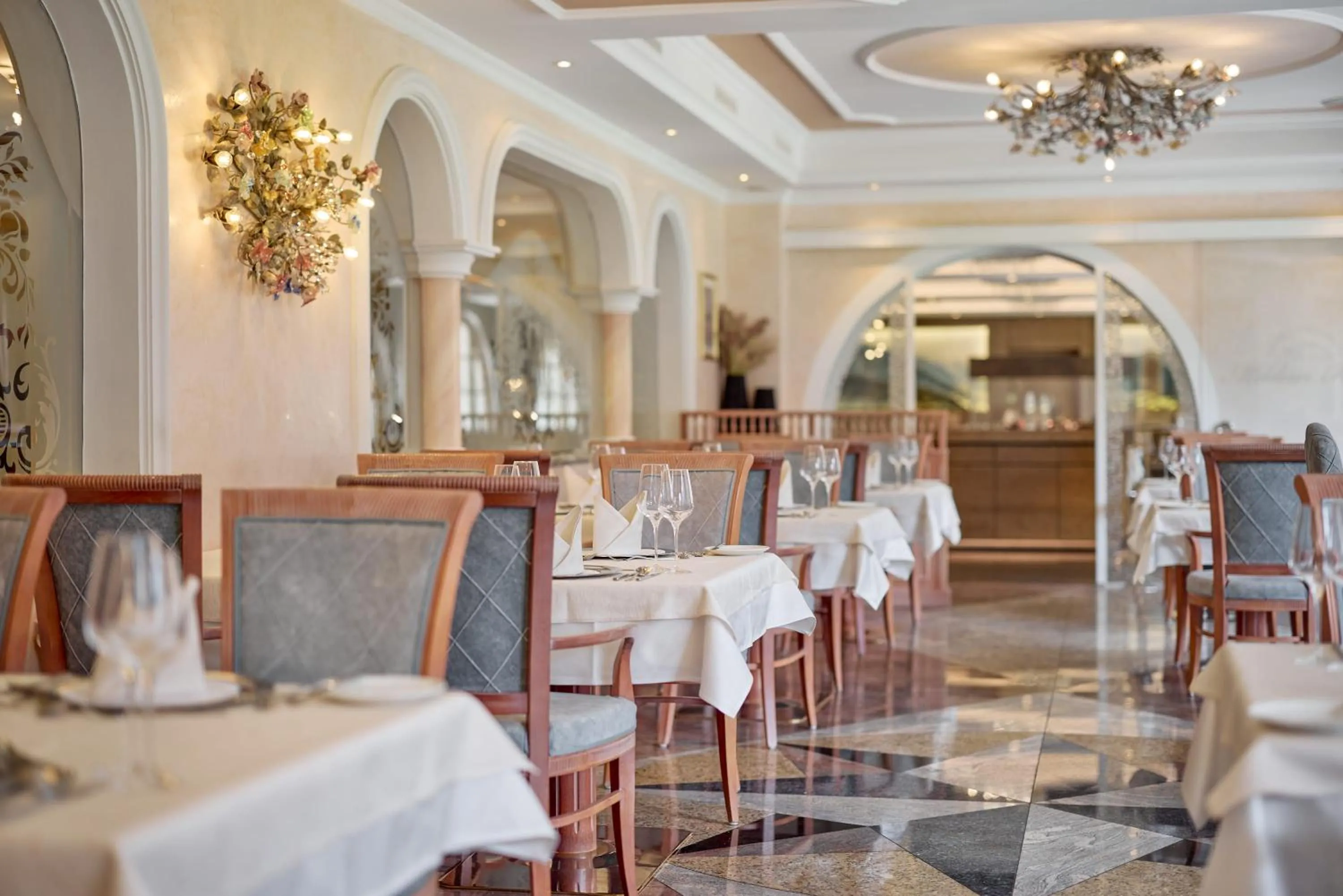 Restaurant/places to eat in Wellness & Relax Hotel Milderer Hof