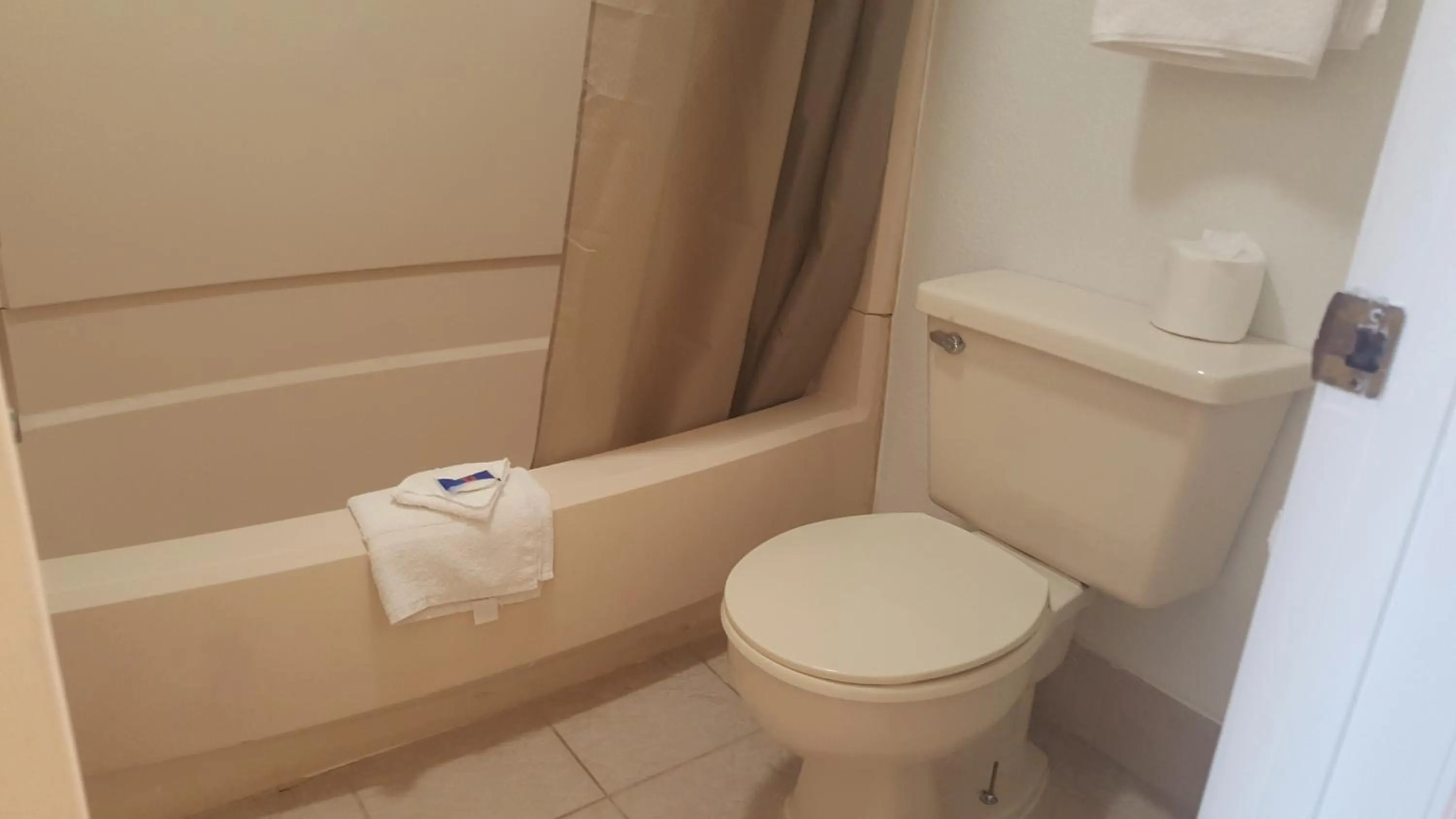 Toilet in Motel 6-Columbus, OH - OSU