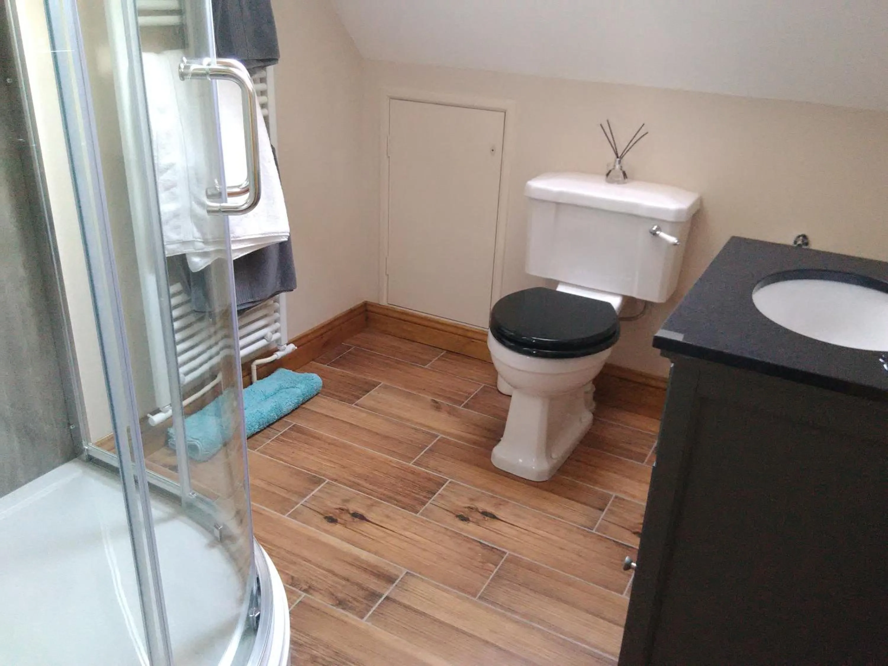 Bathroom in White Cottage B and B