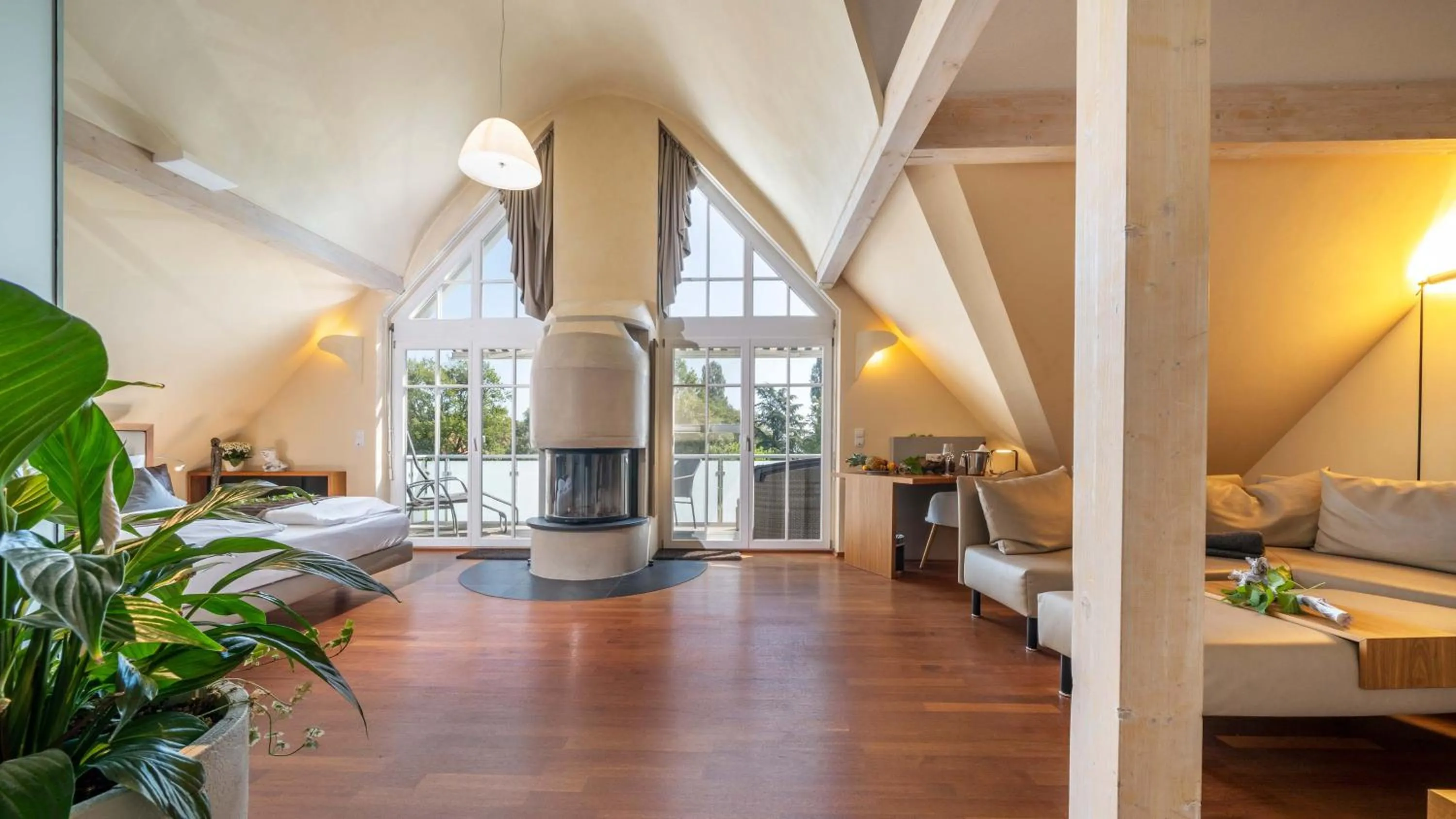 Photo of the whole room, Bed in Boutiquehotel zur Winzerstube - Adults Only