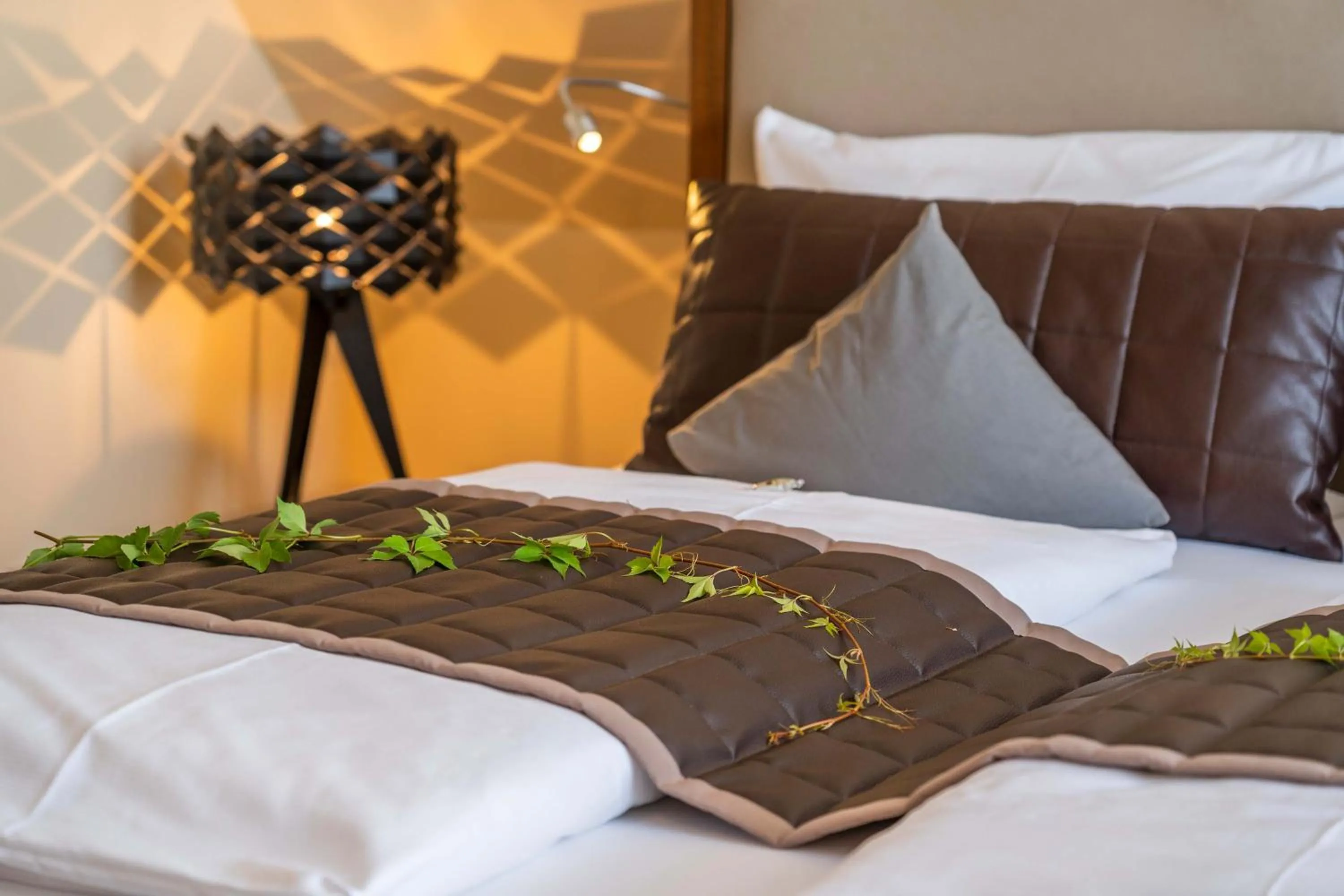 Photo of the whole room, Bed in Boutiquehotel zur Winzerstube - Adults Only