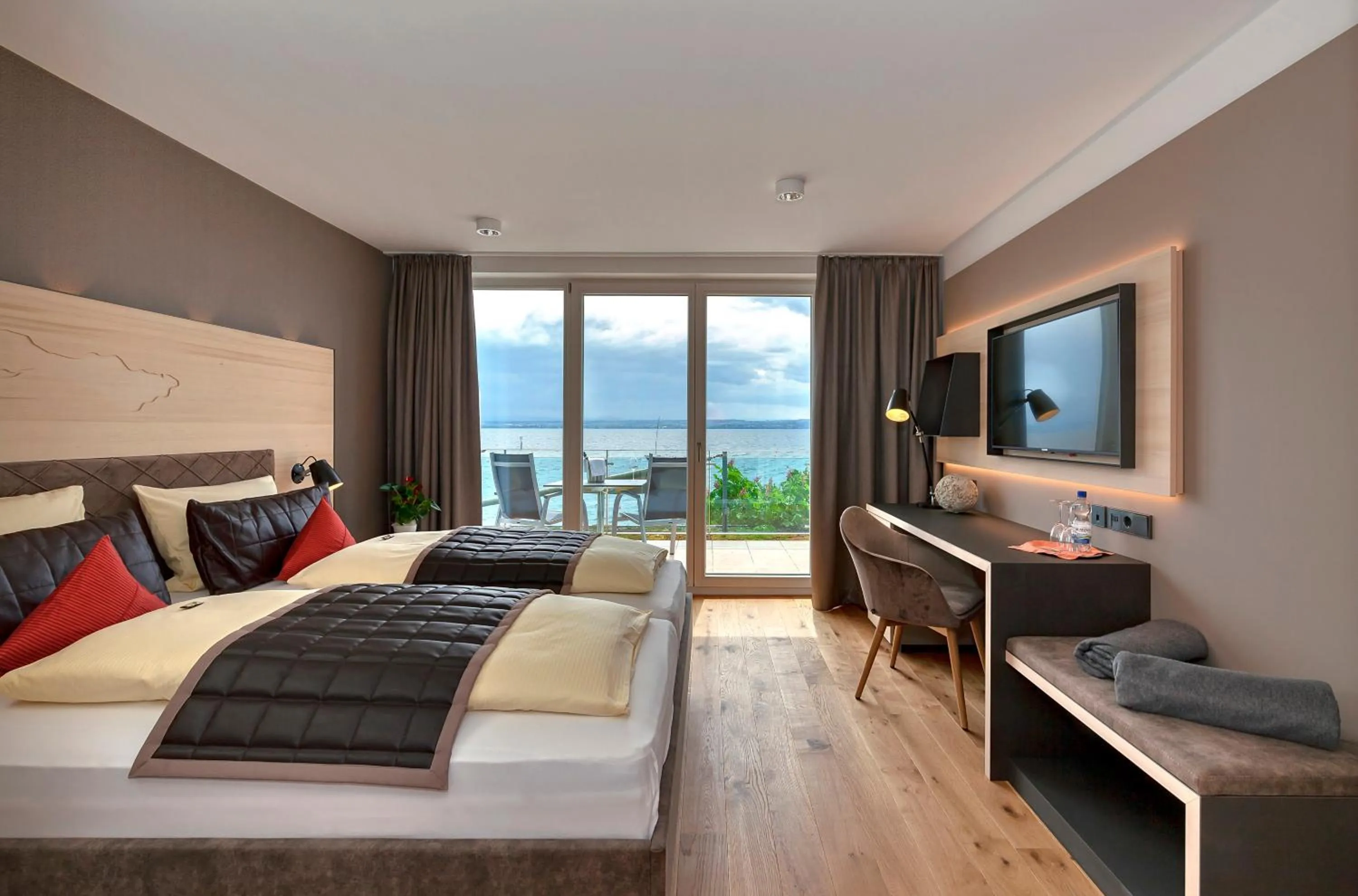 Photo of the whole room, Bed in Boutiquehotel zur Winzerstube - Adults Only