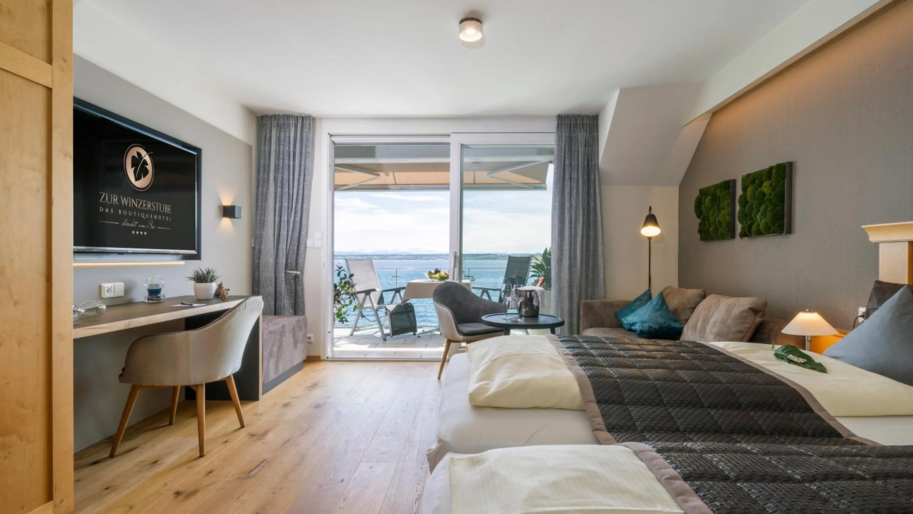 Photo of the whole room, Bed in Boutiquehotel zur Winzerstube - Adults Only