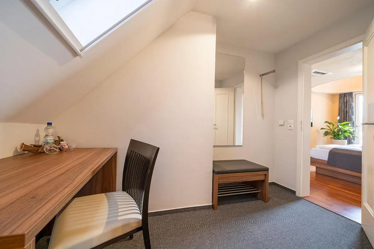 Photo of the whole room, Bed in Boutiquehotel zur Winzerstube - Adults Only