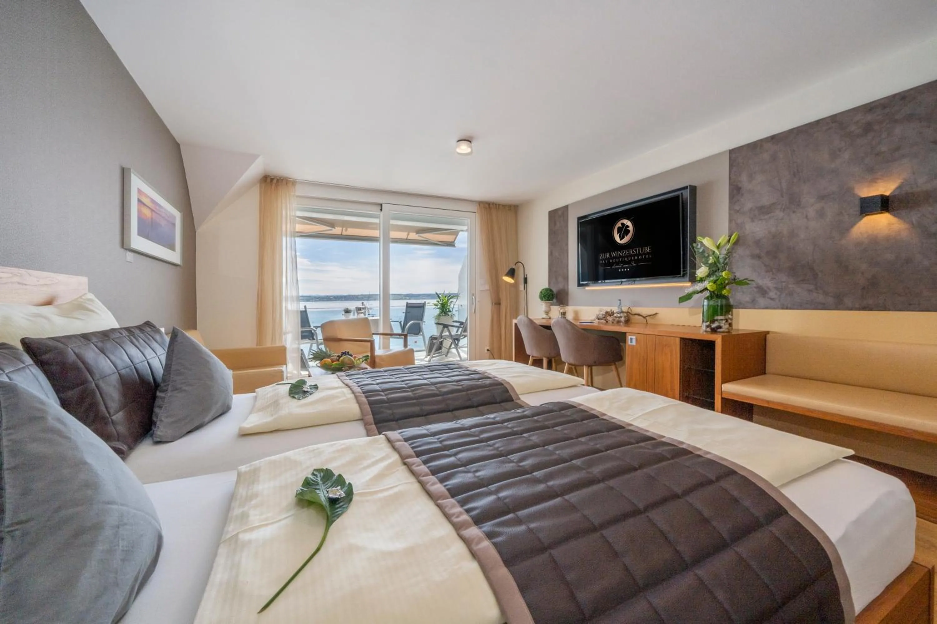 Photo of the whole room, Bed in Boutiquehotel zur Winzerstube - Adults Only