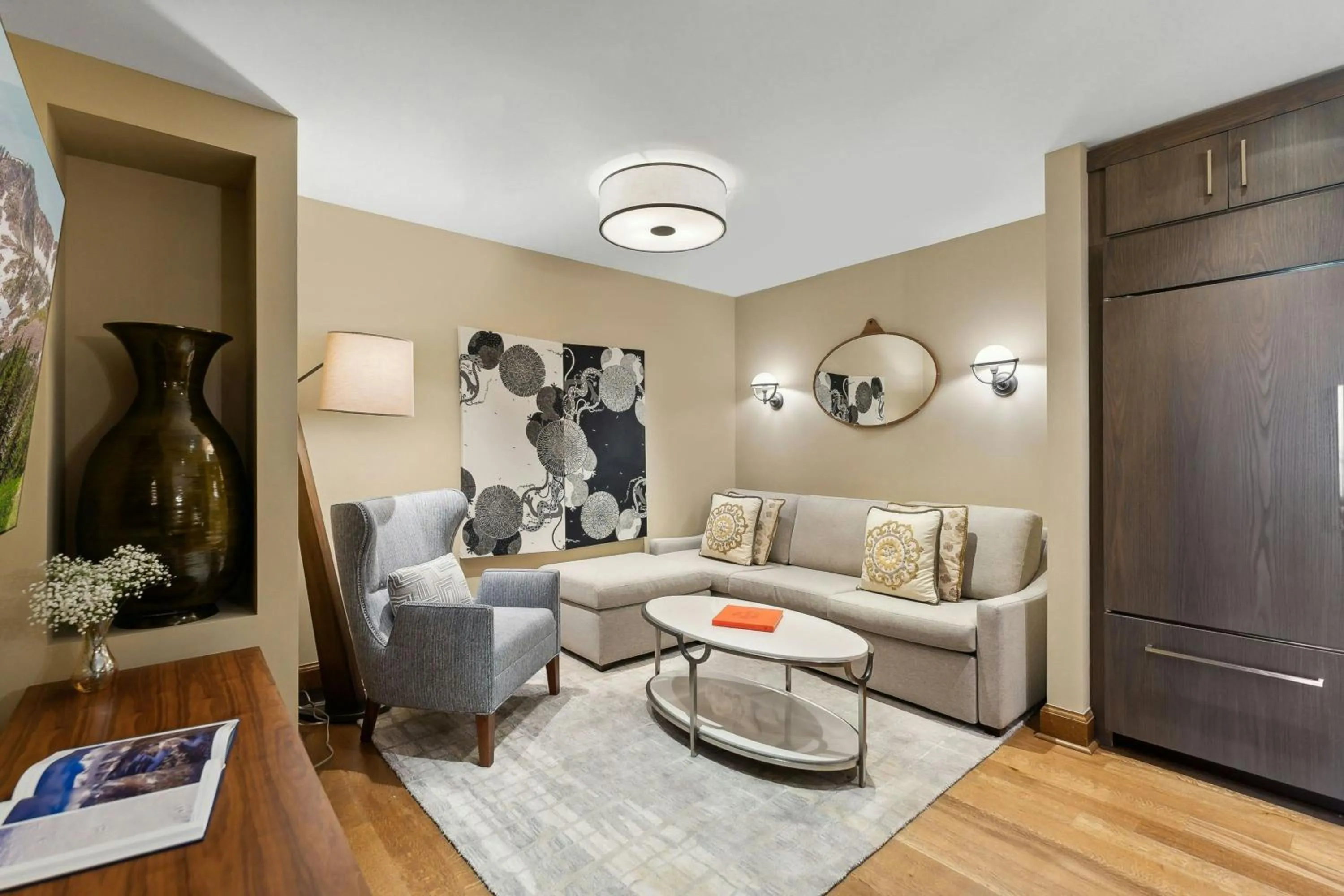 Photo of the whole room in St. Regis Deer Valley