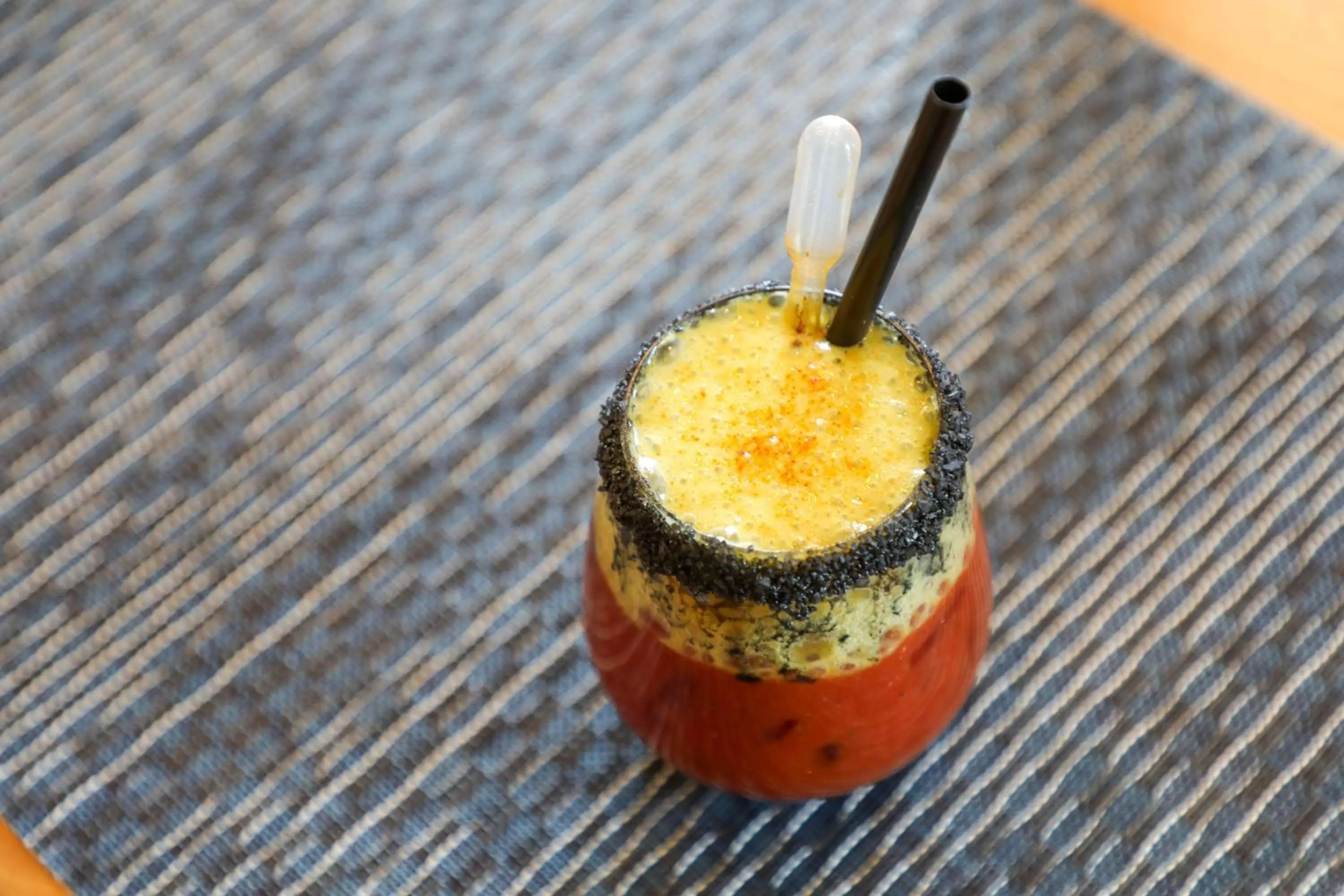 Lounge or bar in St. Regis Deer Valley