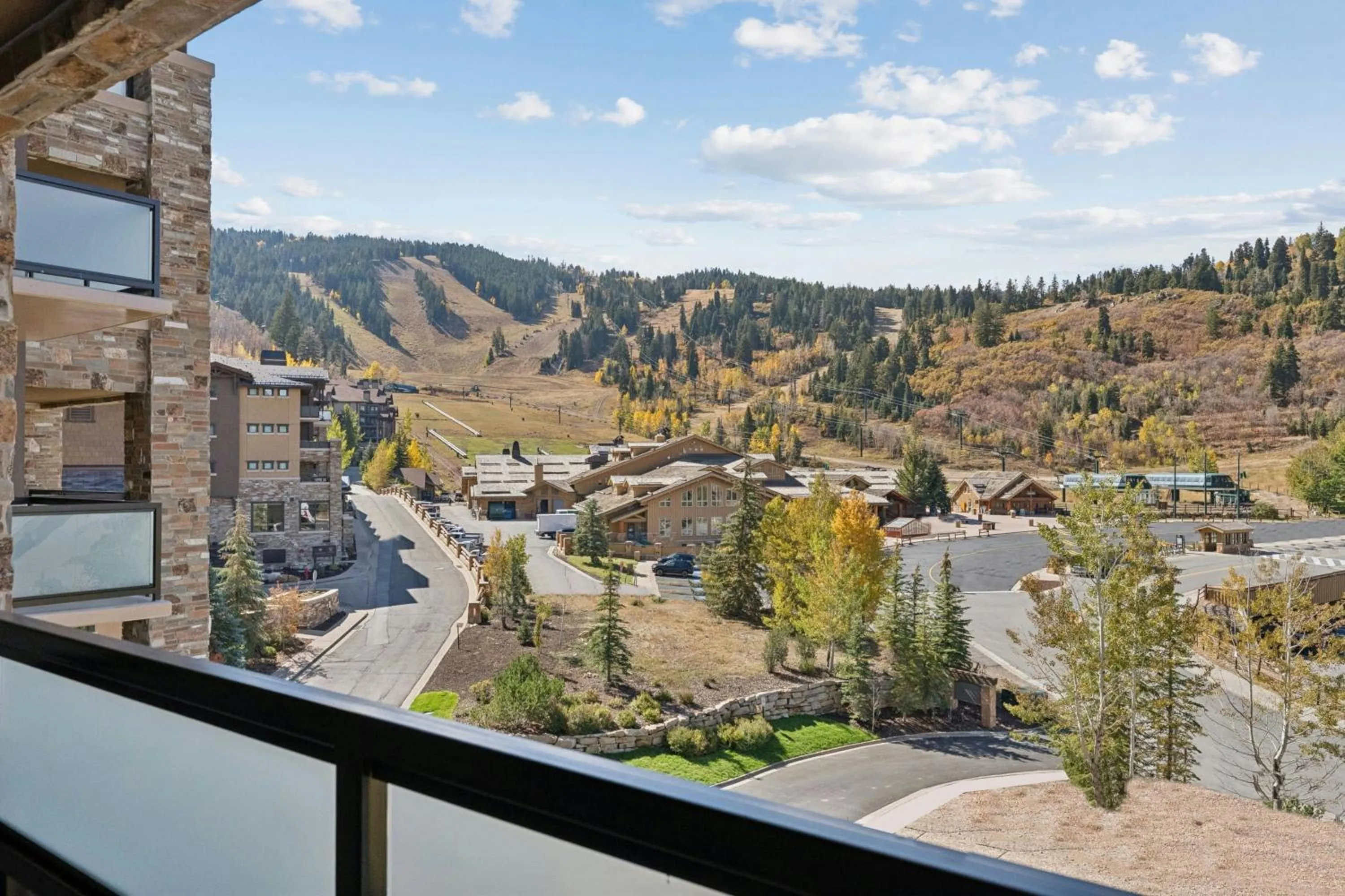 Photo of the whole room in St. Regis Deer Valley