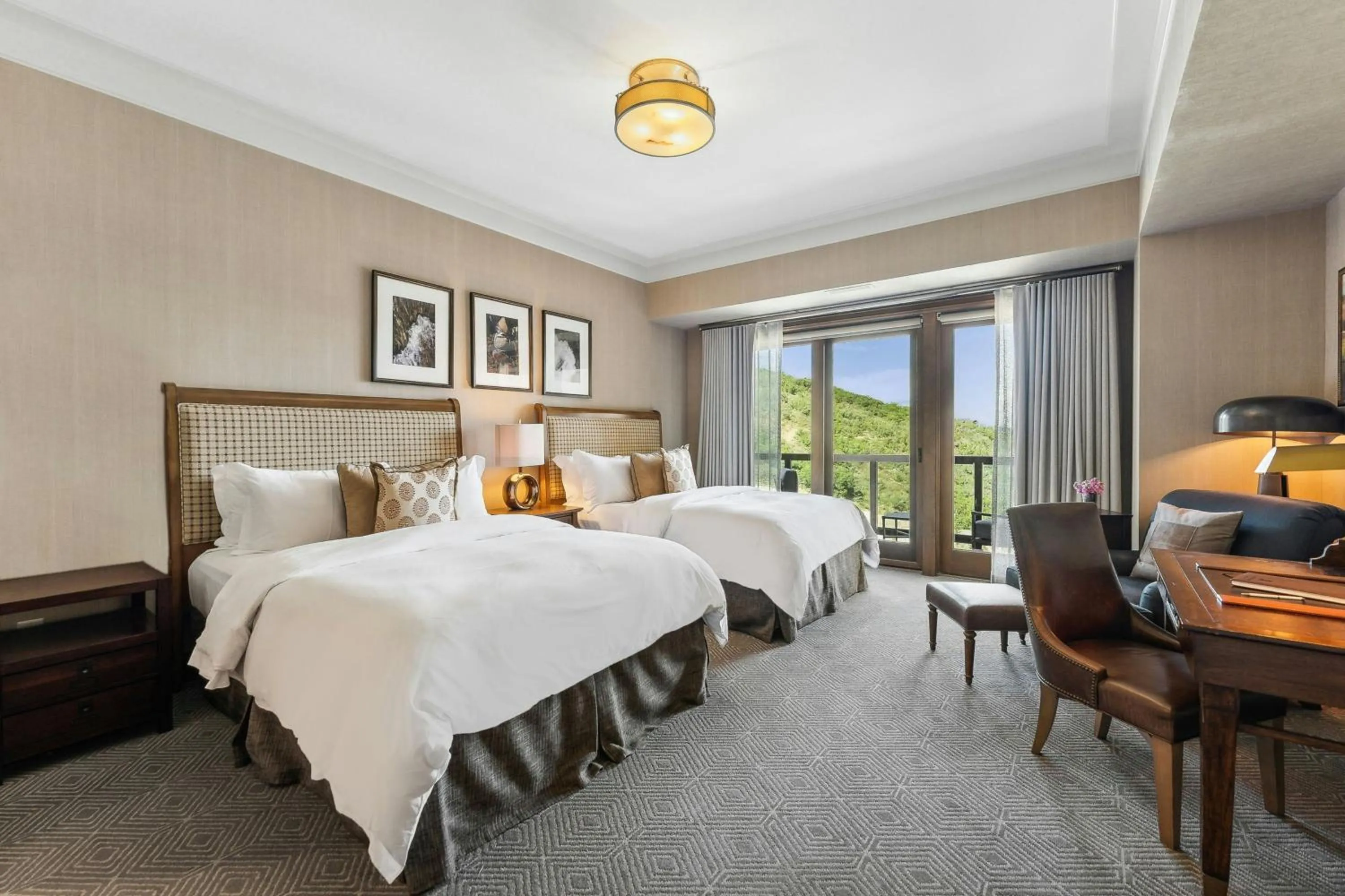 Photo of the whole room, Bed in St. Regis Deer Valley