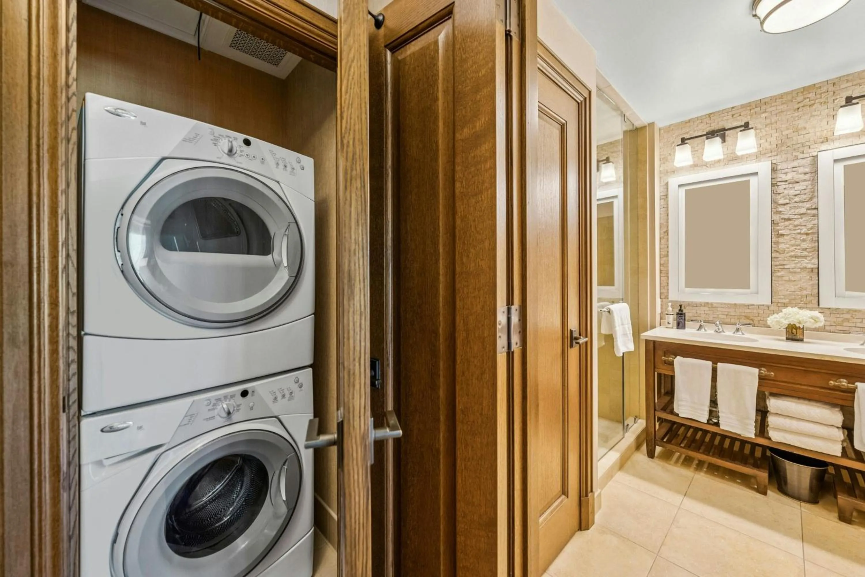 Photo of the whole room in St. Regis Deer Valley