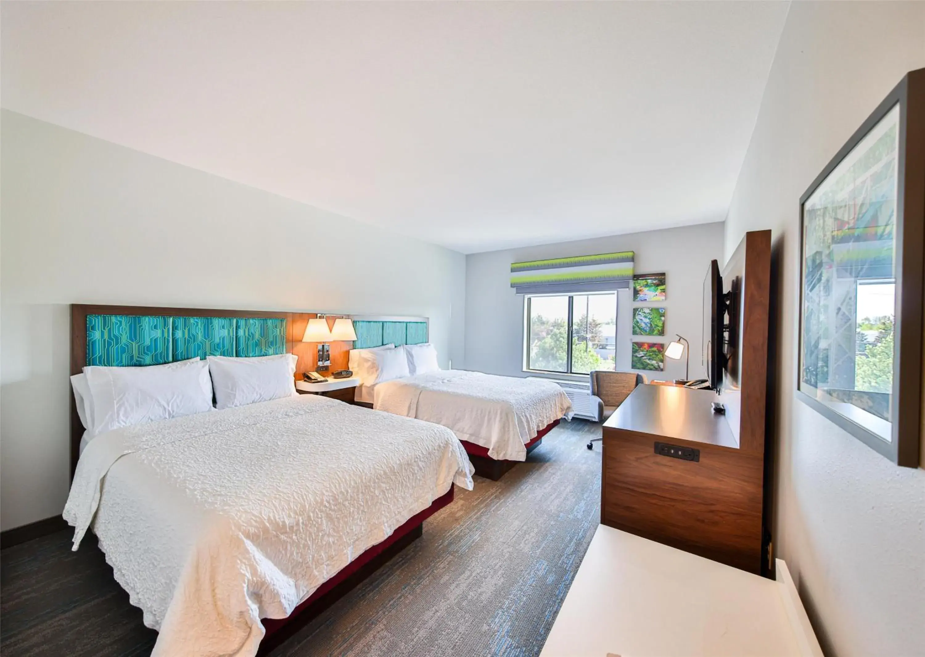 Room with Two Queen Beds - Non-Smoking in Hampton Inn & Suites by Hilton Seattle/Kent Room with Two Queen Beds - Non-Smoking in Hampton Inn & Suites by Hilton Seattle/Kent