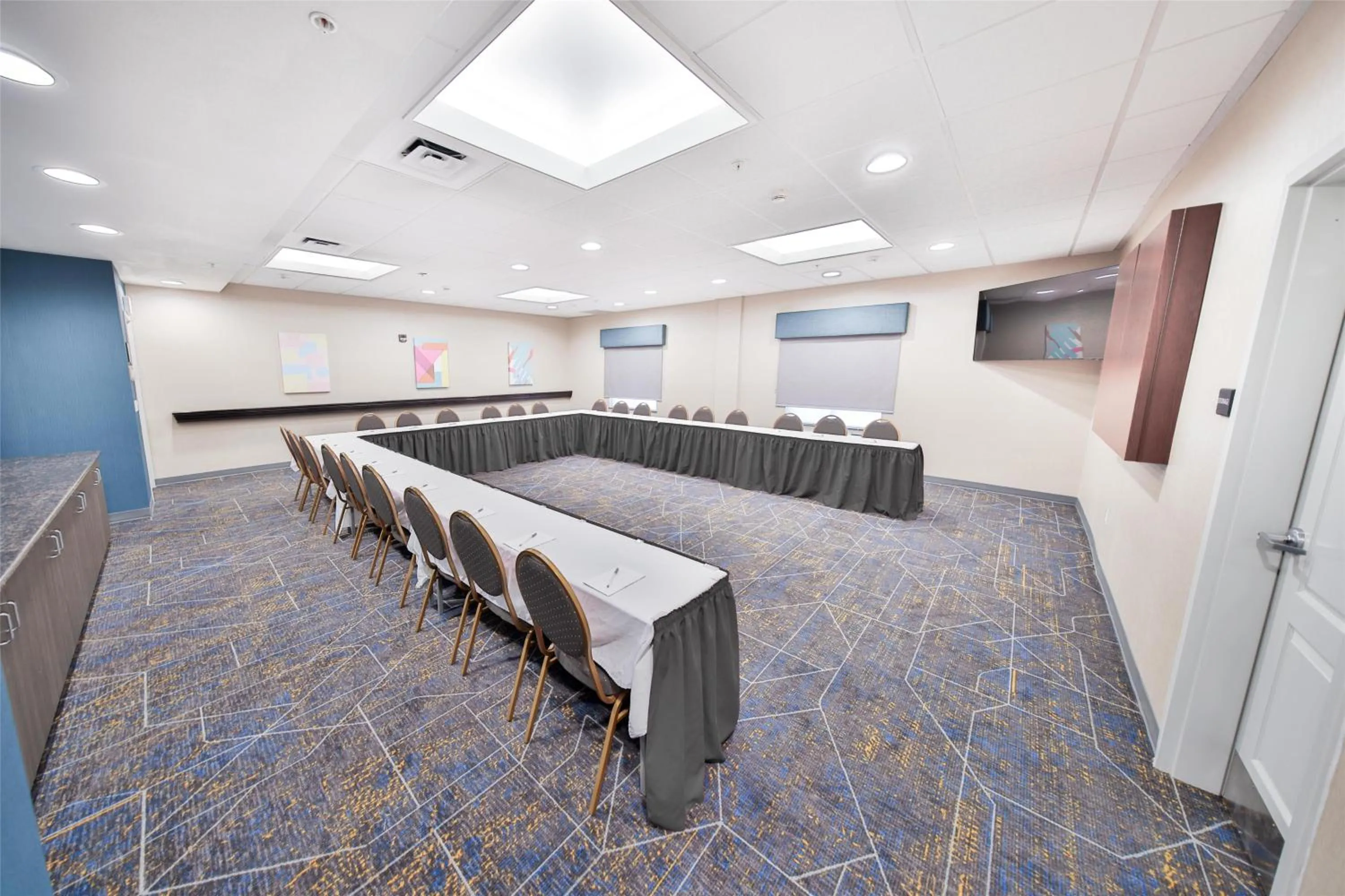 Meeting/conference room in Hampton Inn & Suites by Hilton Seattle/Kent