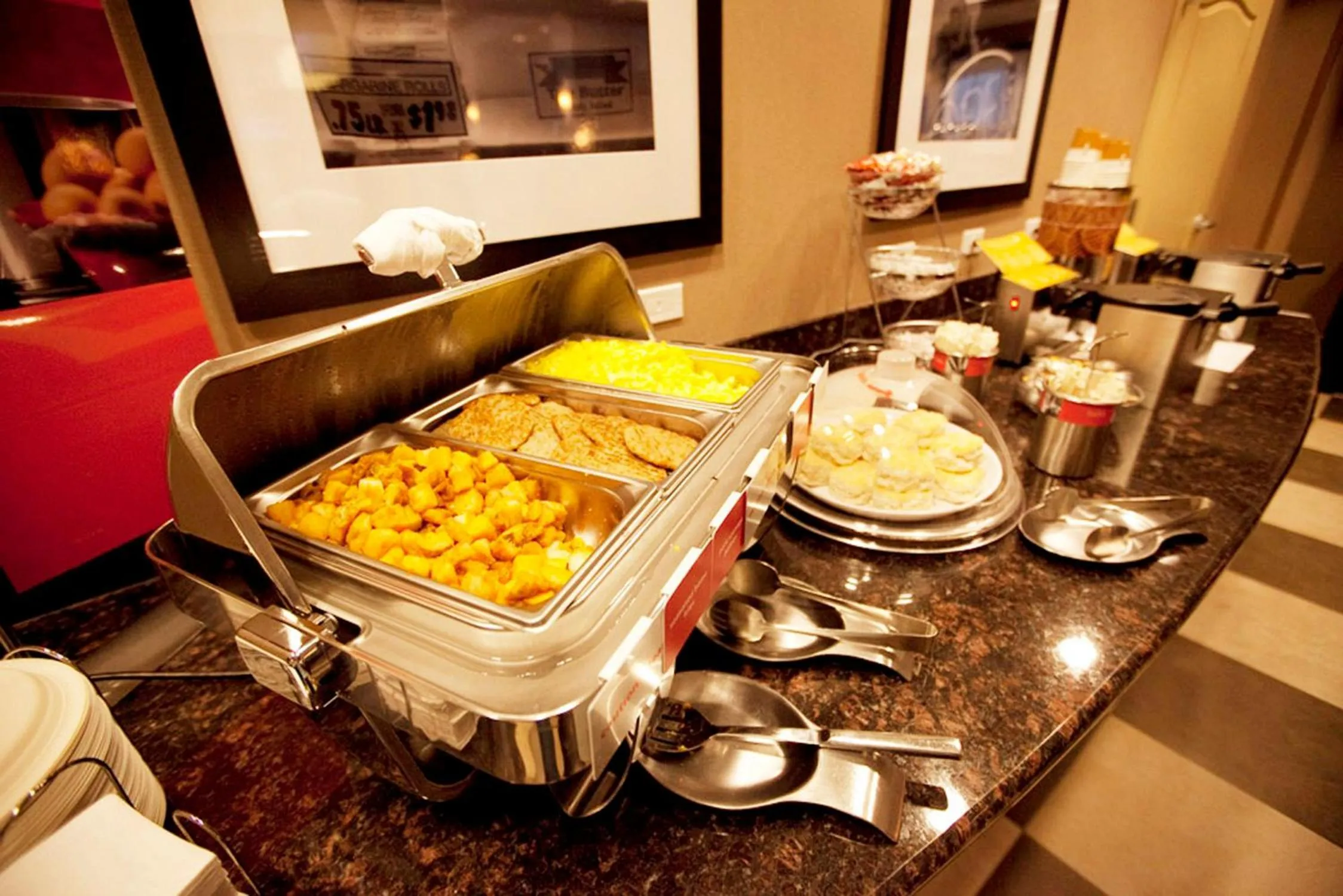 Breakfast in Hampton Inn & Suites by Hilton Seattle/Kent