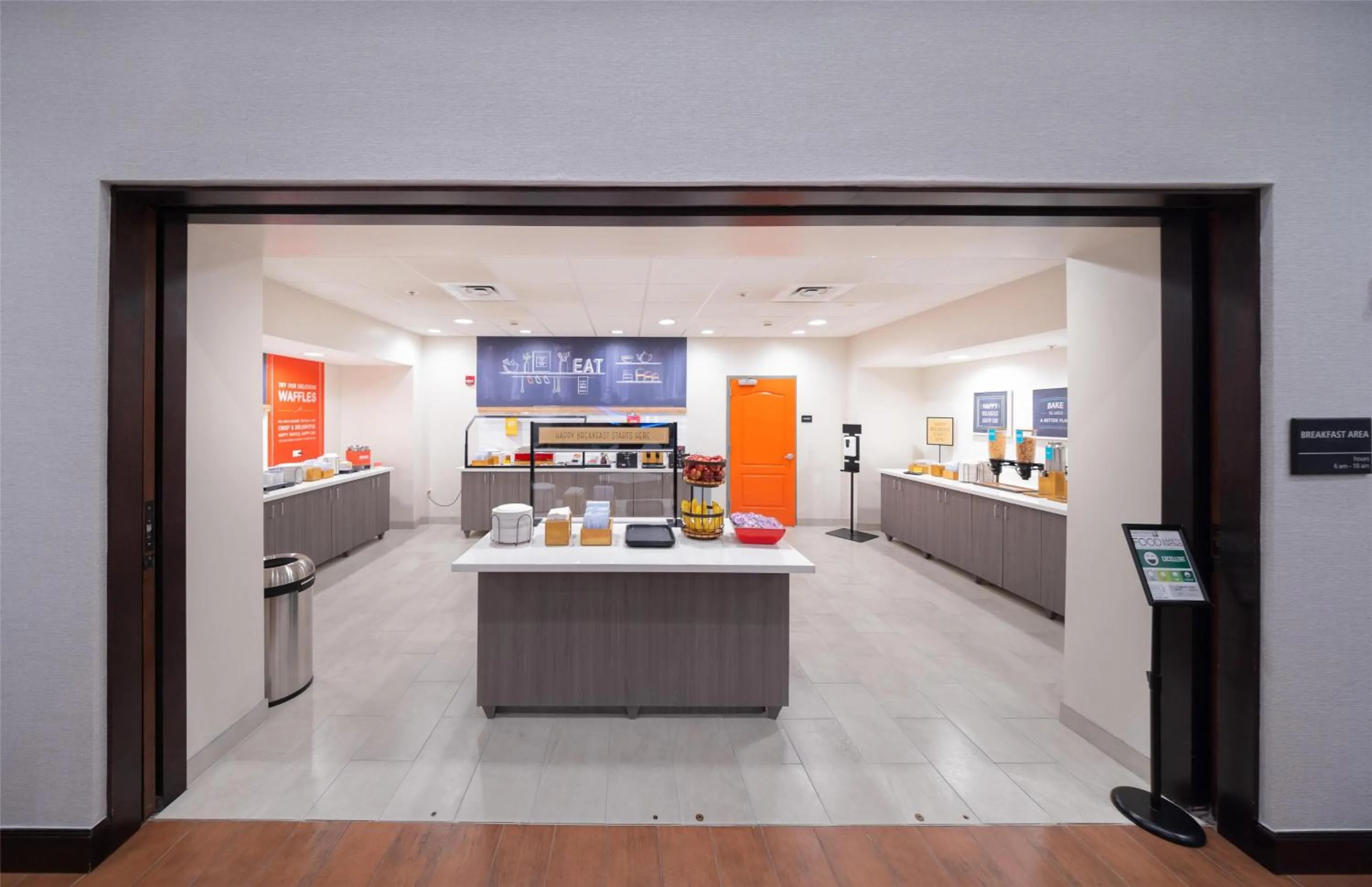 Breakfast in Hampton Inn & Suites by Hilton Seattle/Kent