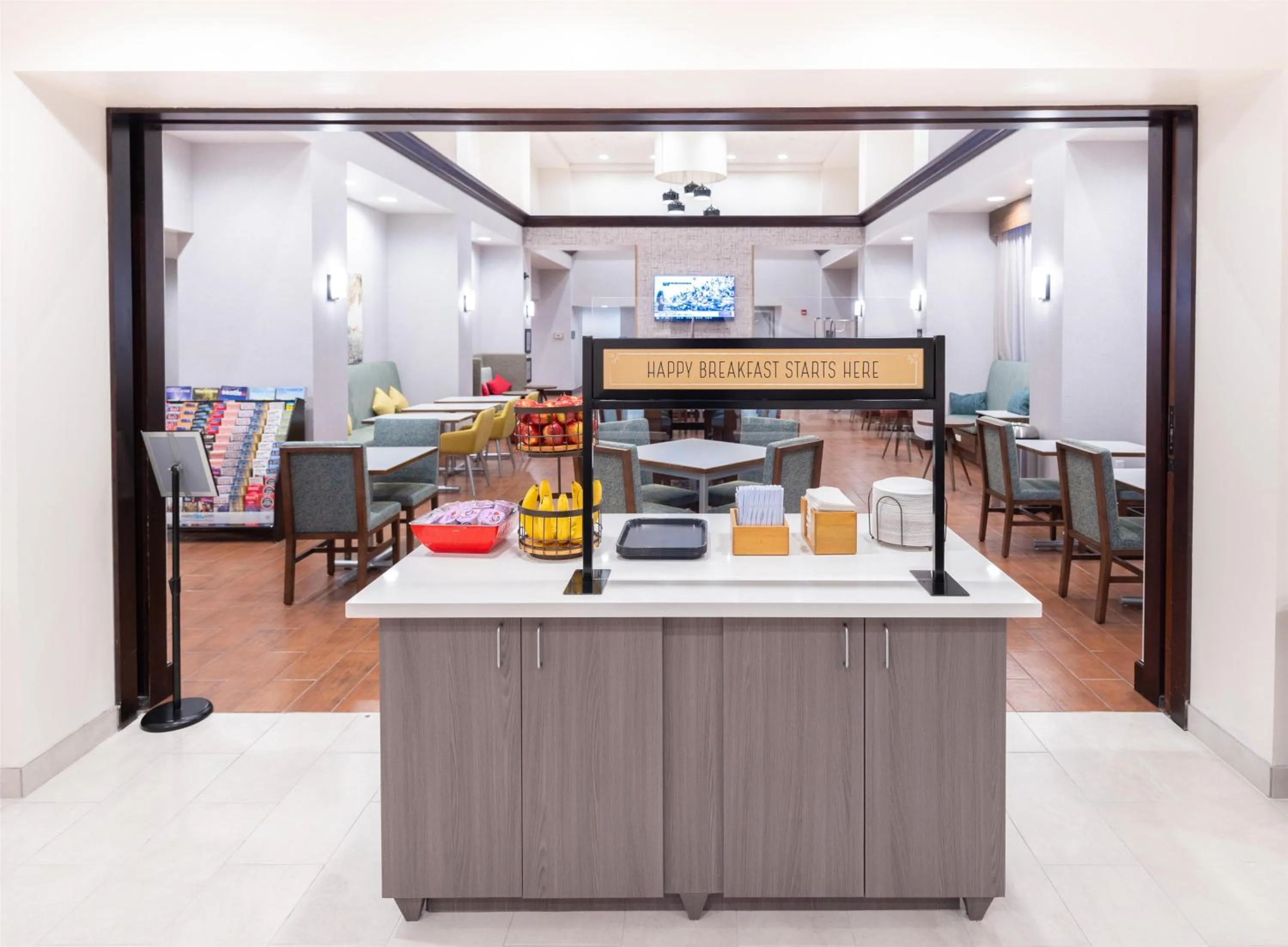 Breakfast in Hampton Inn & Suites by Hilton Seattle/Kent