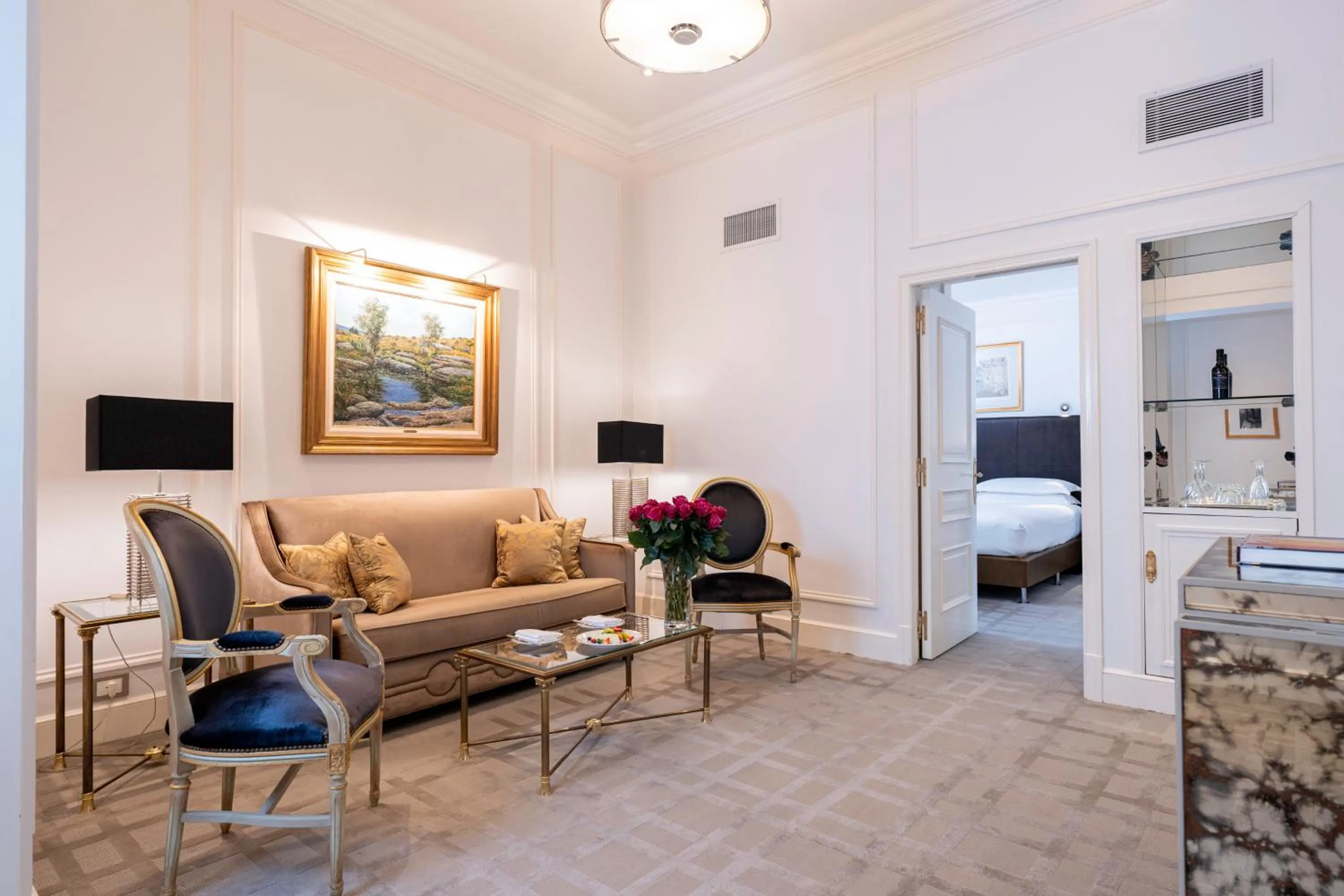 Living room in Alvear Palace Hotel - Leading Hotels of the World