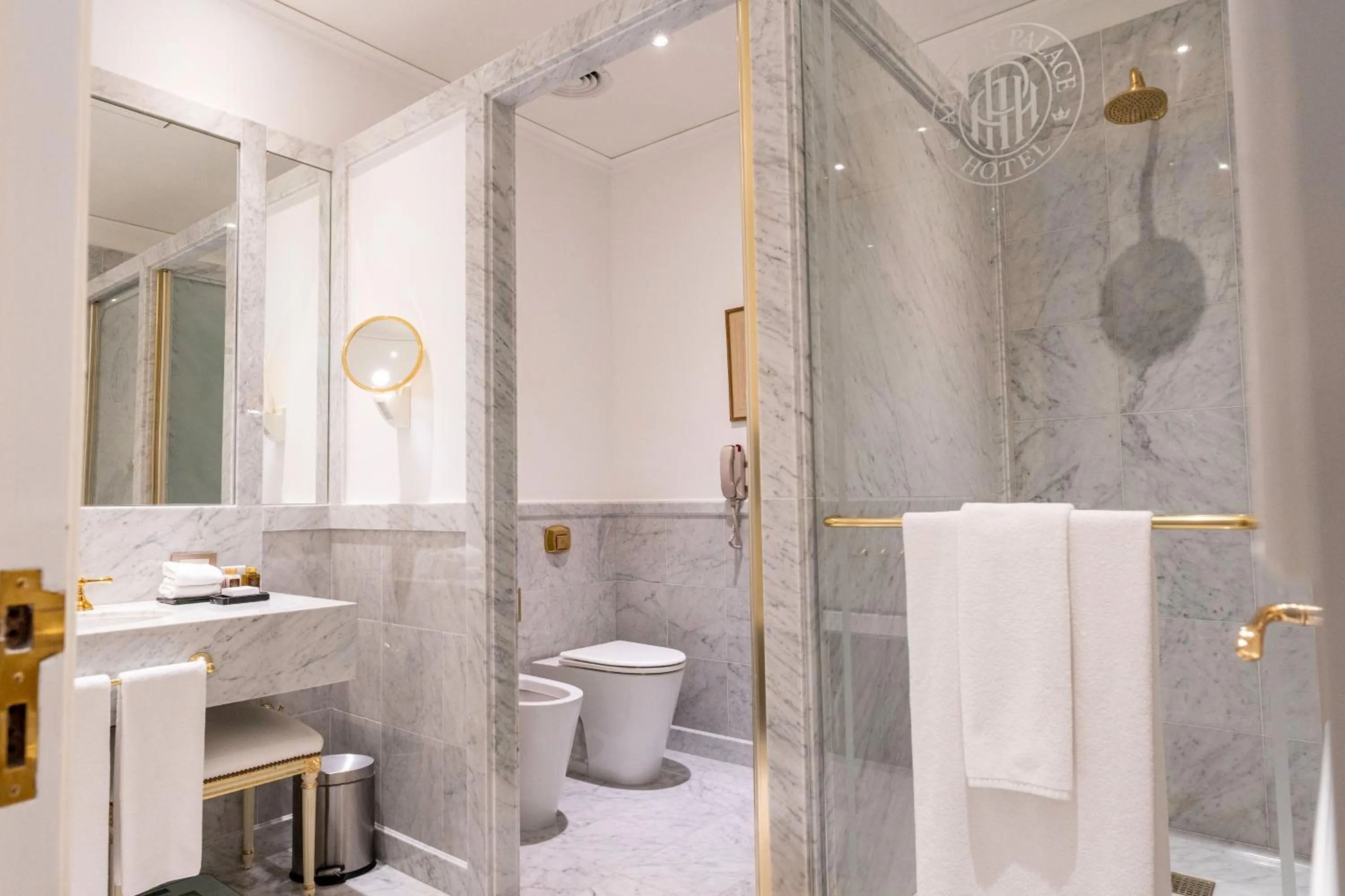 Bathroom in Alvear Palace Hotel - Leading Hotels of the World