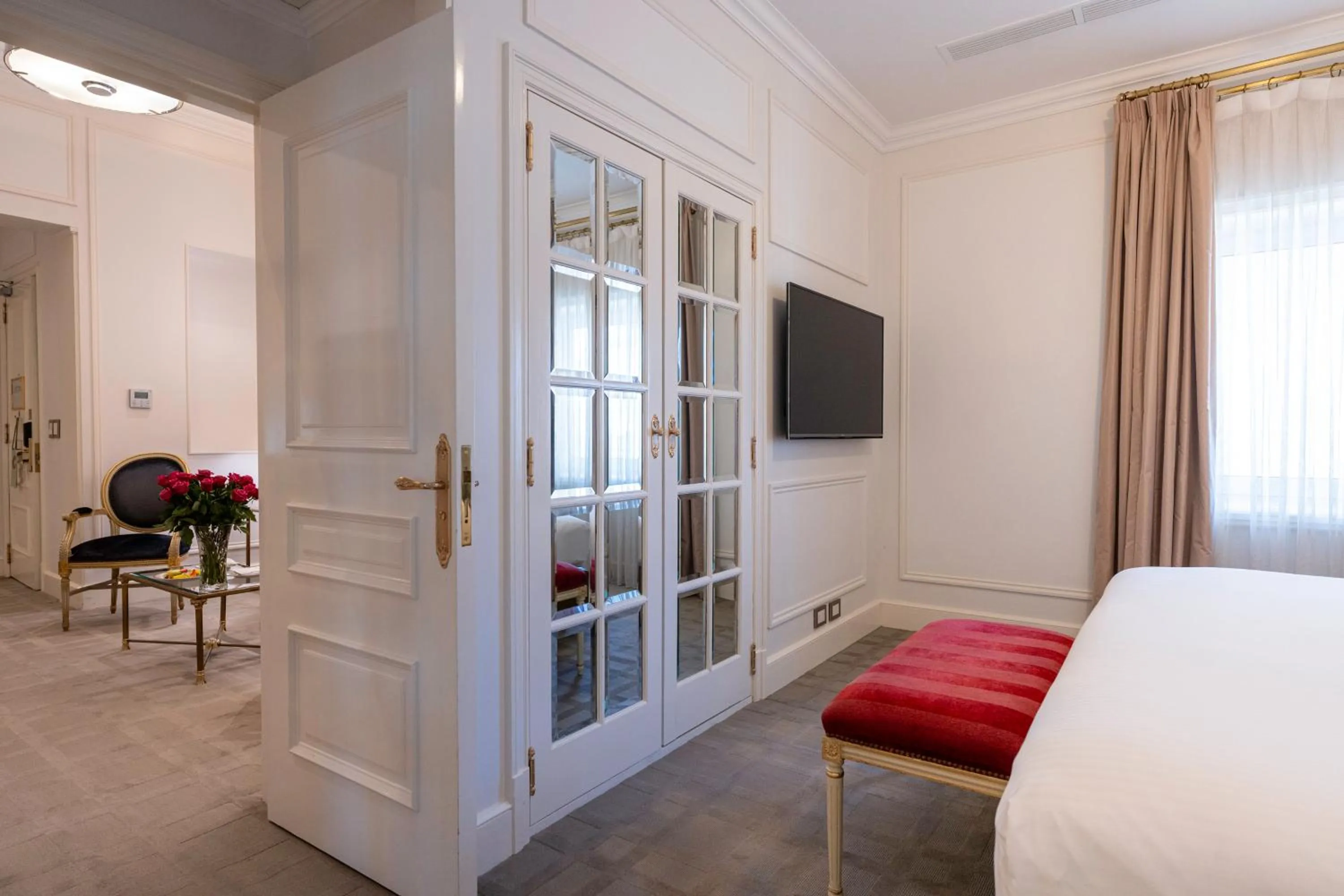 Photo of the whole room, Bed in Alvear Palace Hotel - Leading Hotels of the World