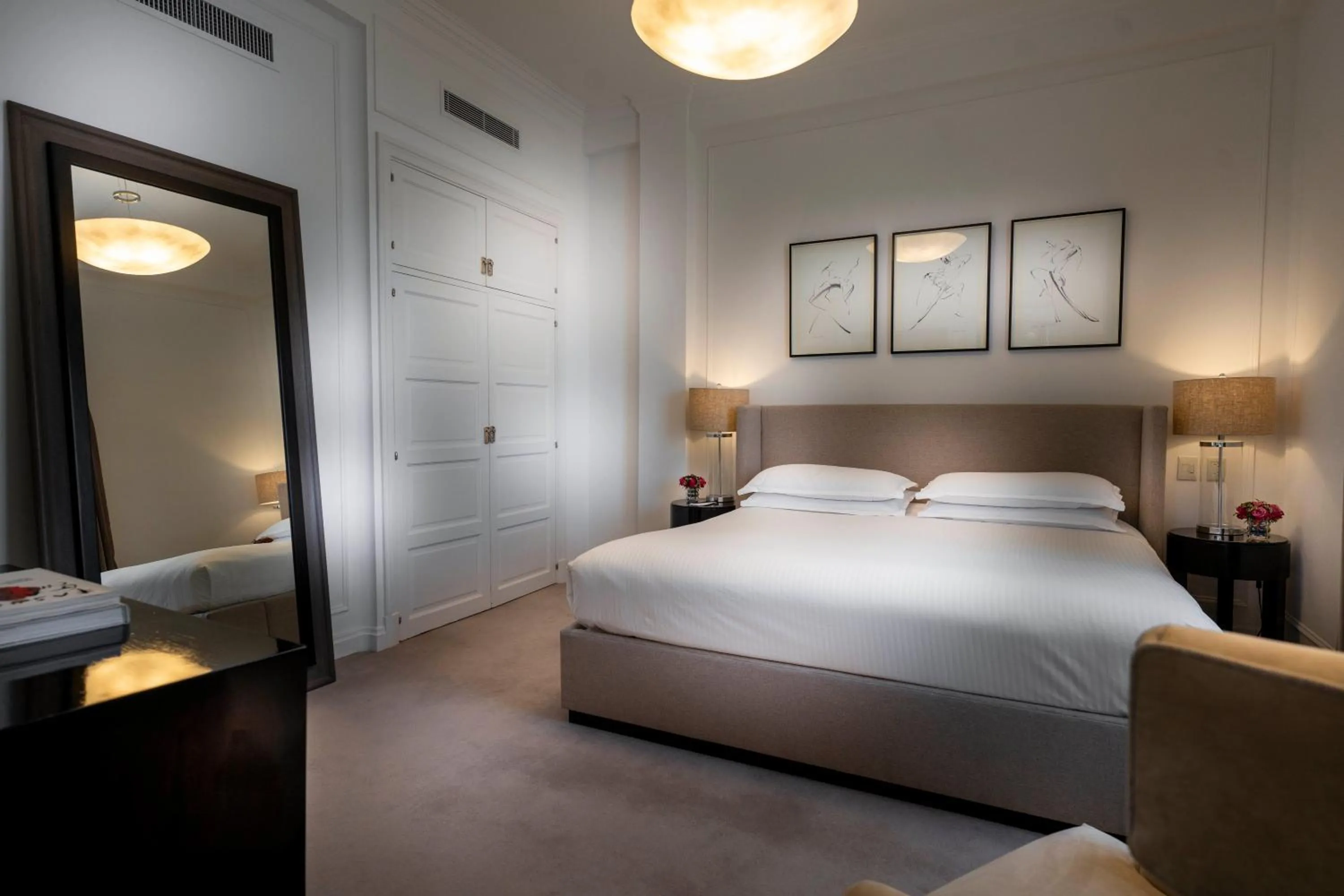 Photo of the whole room, Bed in Alvear Palace Hotel - Leading Hotels of the World