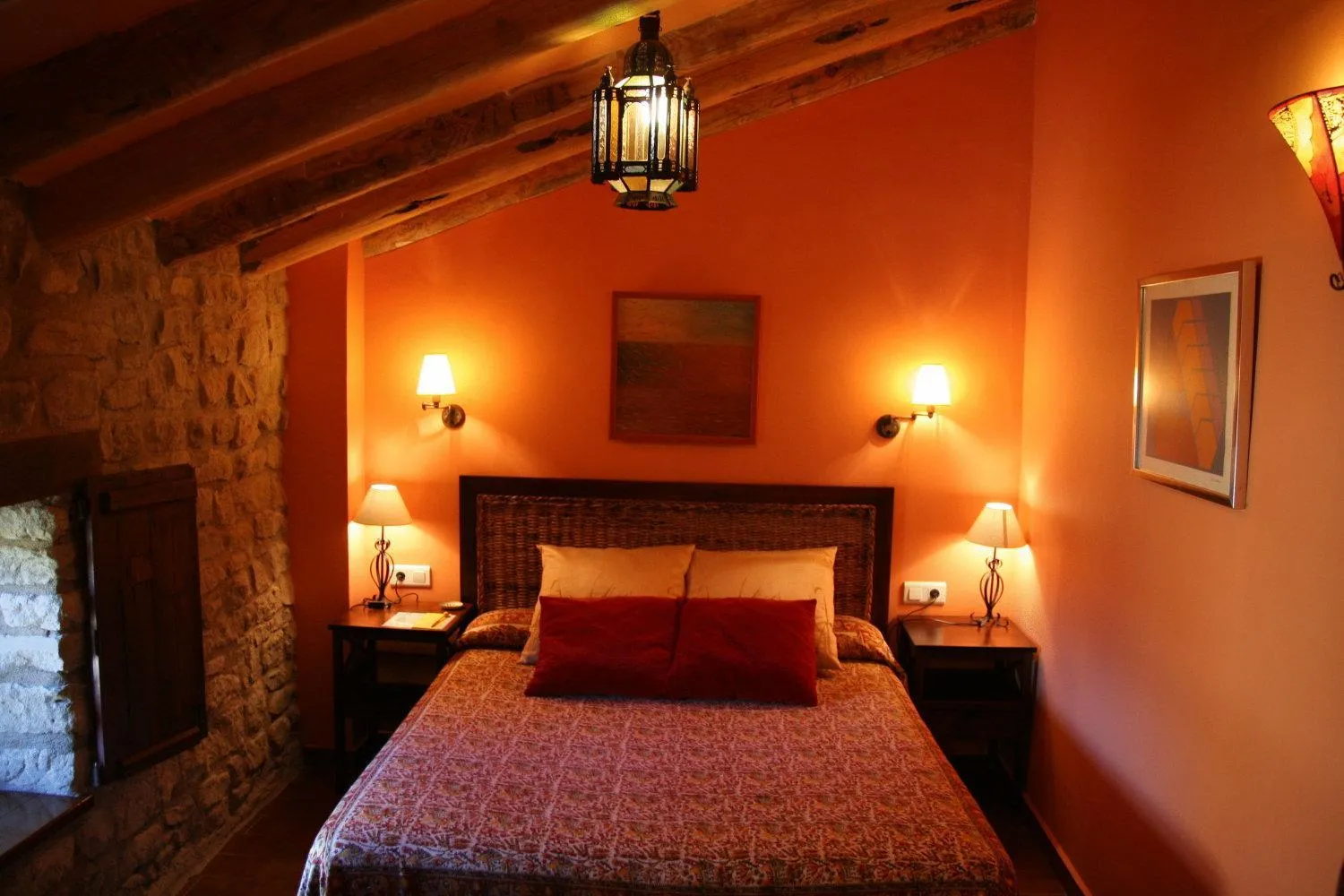 Photo of the whole room, Bed in El Corral De Concilio