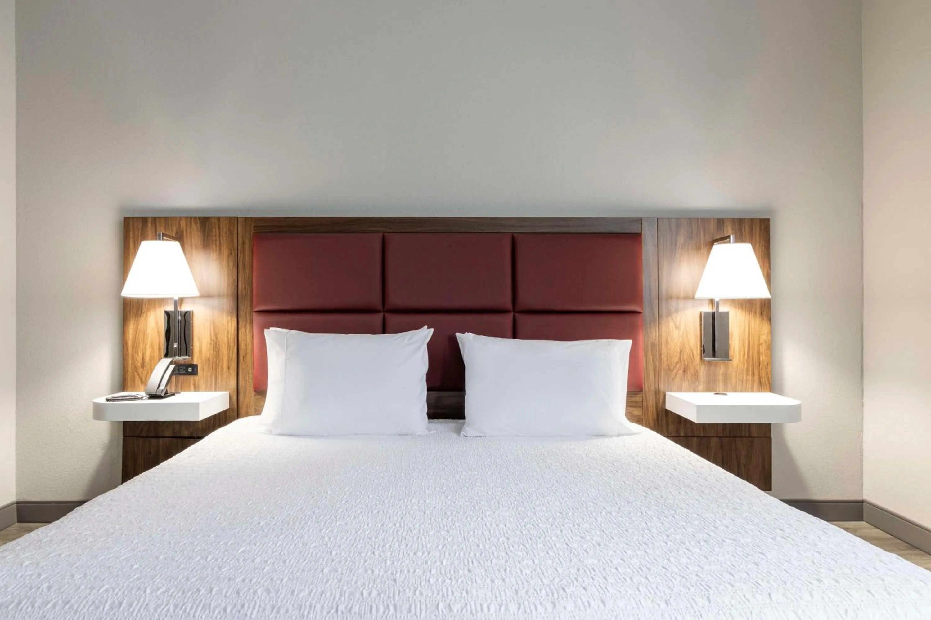 Bed in Hampton Inn Athens