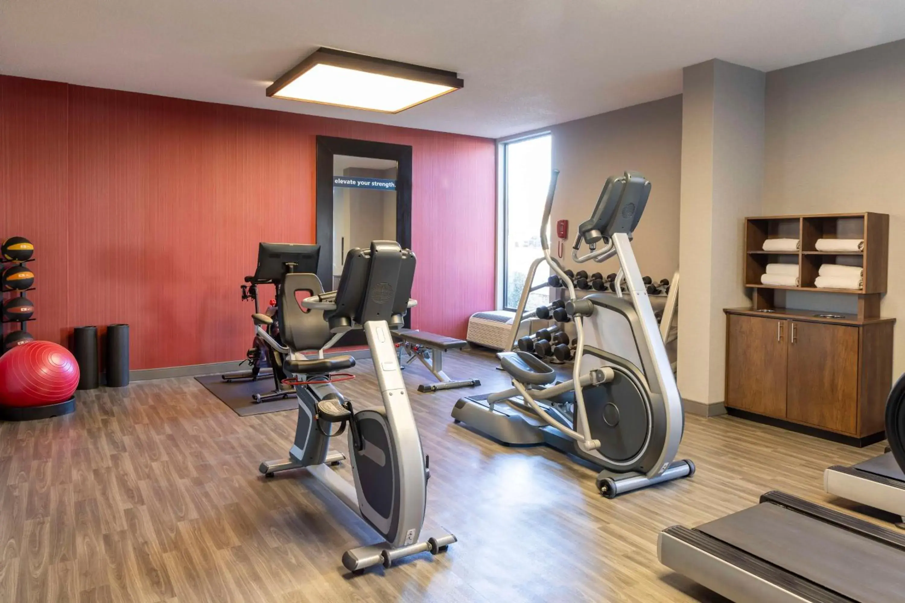 Fitness centre/facilities in Hampton Inn Athens Fitness centre/facilities in Hampton Inn Athens